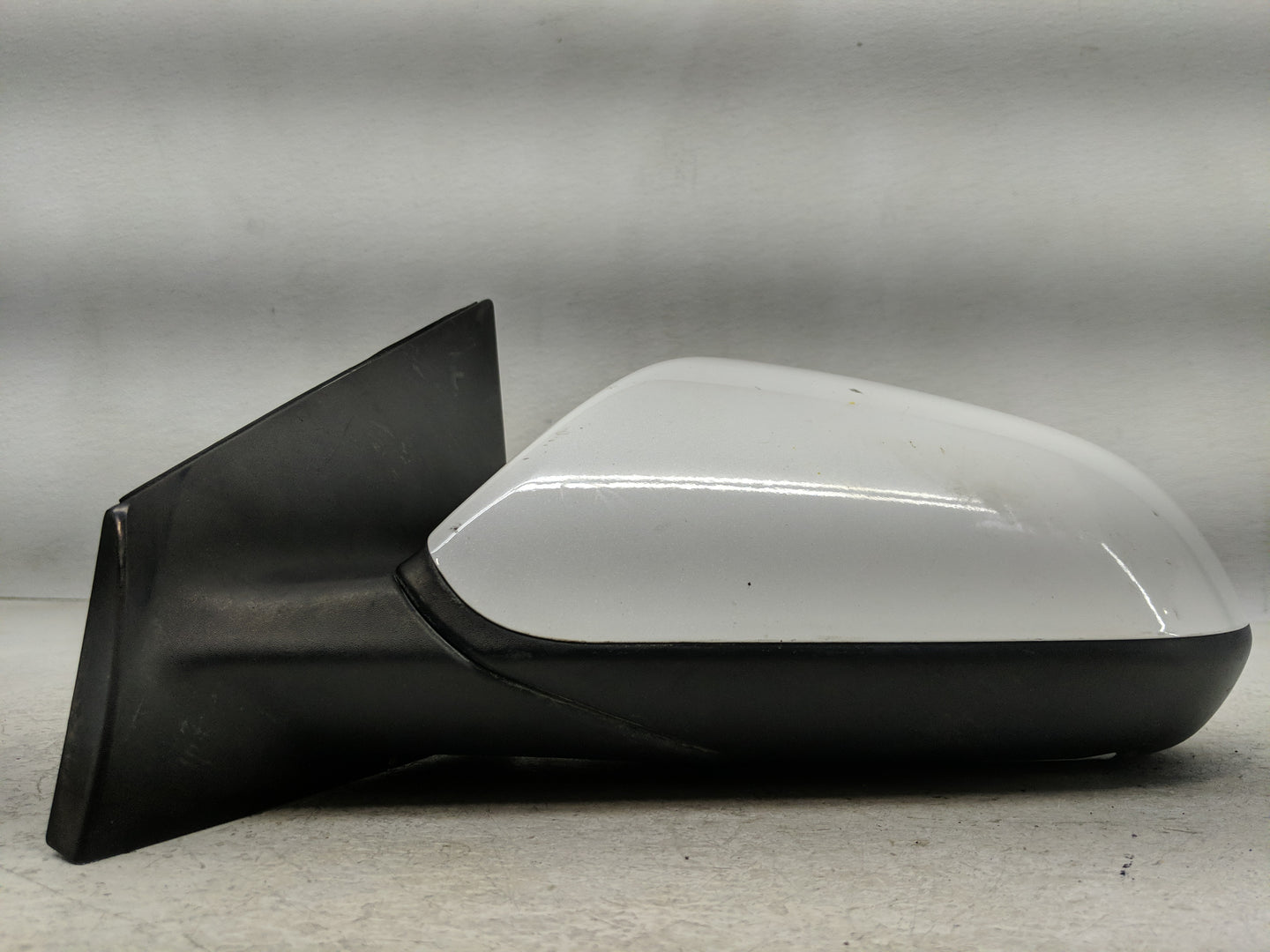 2015 Hyundai Sonata Driver Side View Mirror - Left Door Mirror OEM Used - Oemusedautoparts1.com