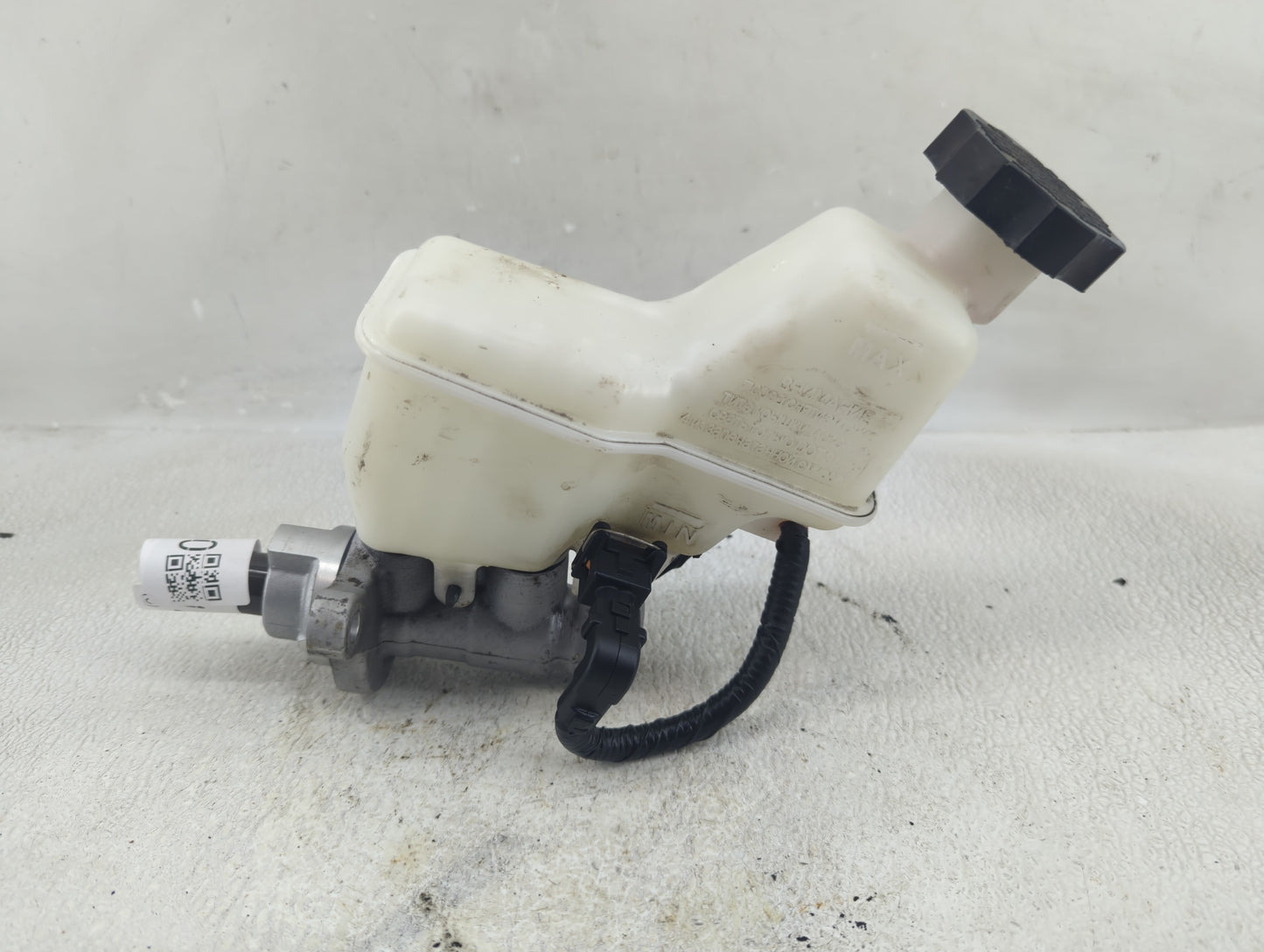 2015-2019 Hyundai Sonata Brake Master Cylinder 1290490 - Oemusedautoparts1.com
