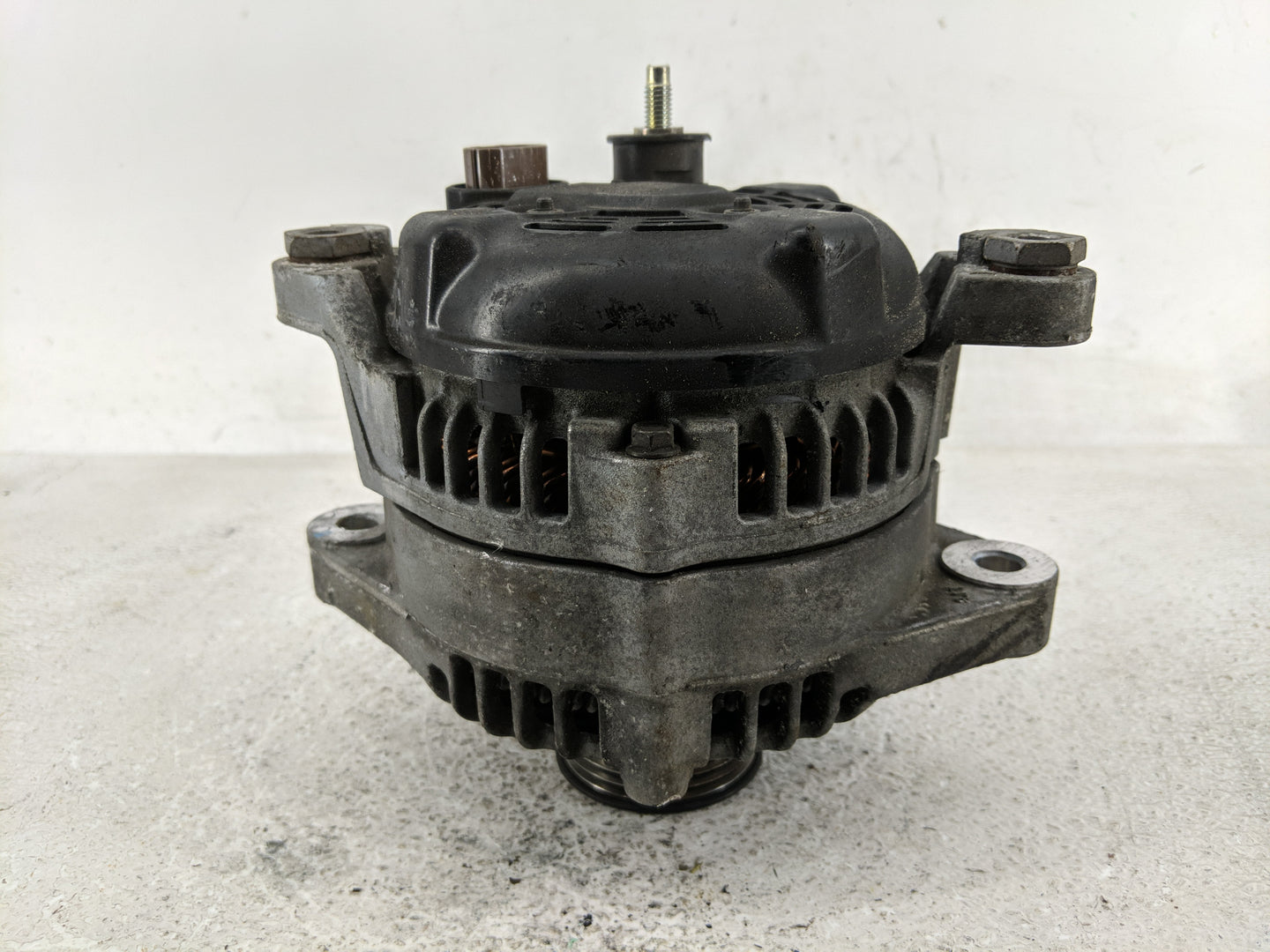 2015-2019 Hyundai Sonata Alternator Replacement Generator Charging Assembly Engine OEM P/N:37300-2G061 Fits OEM Used Auto Pa