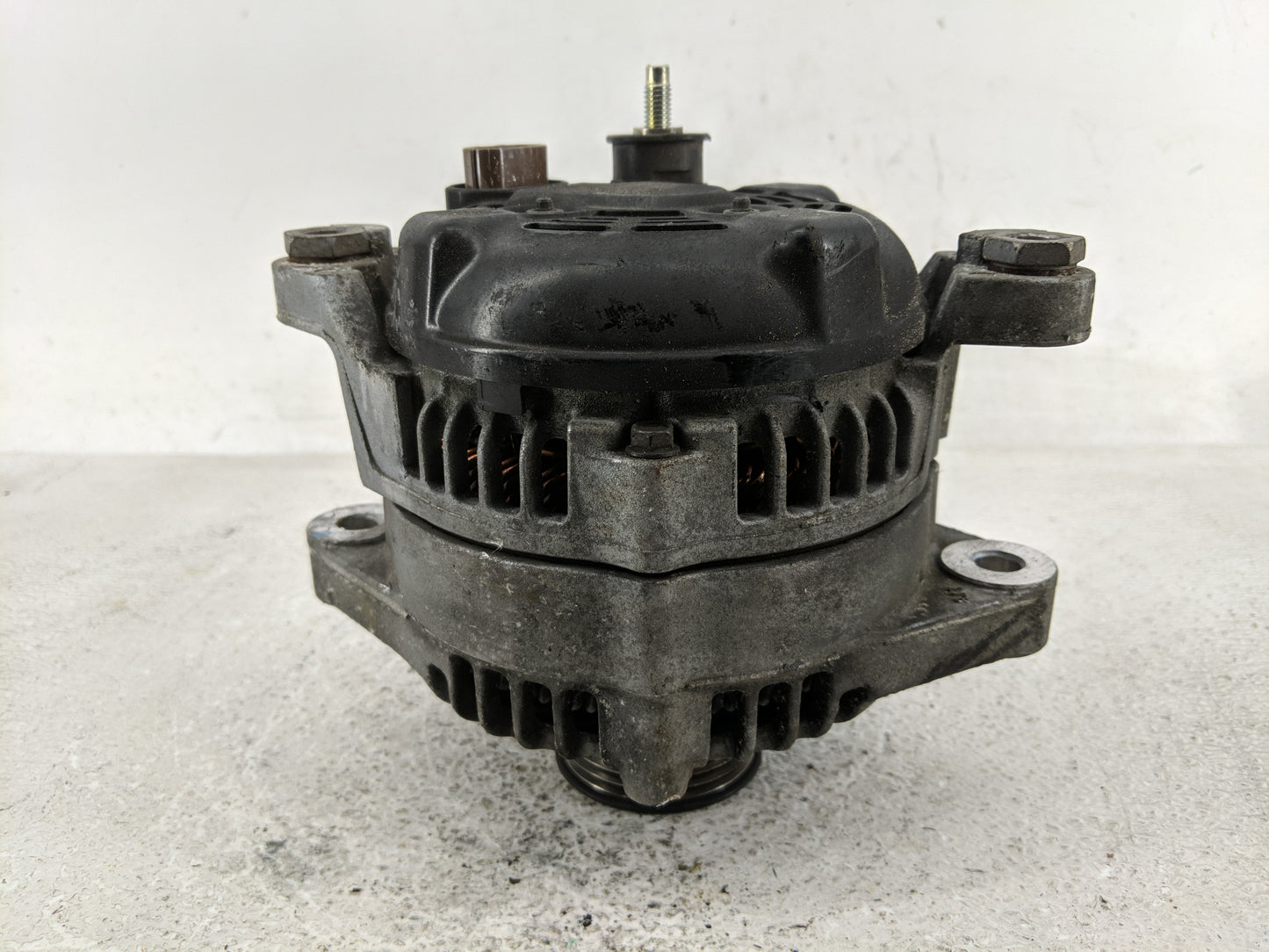2015-2019 Hyundai Sonata Alternator Replacement Generator Charging Assembly Engine OEM P/N:37300-2G061 Fits OEM Used Auto Pa