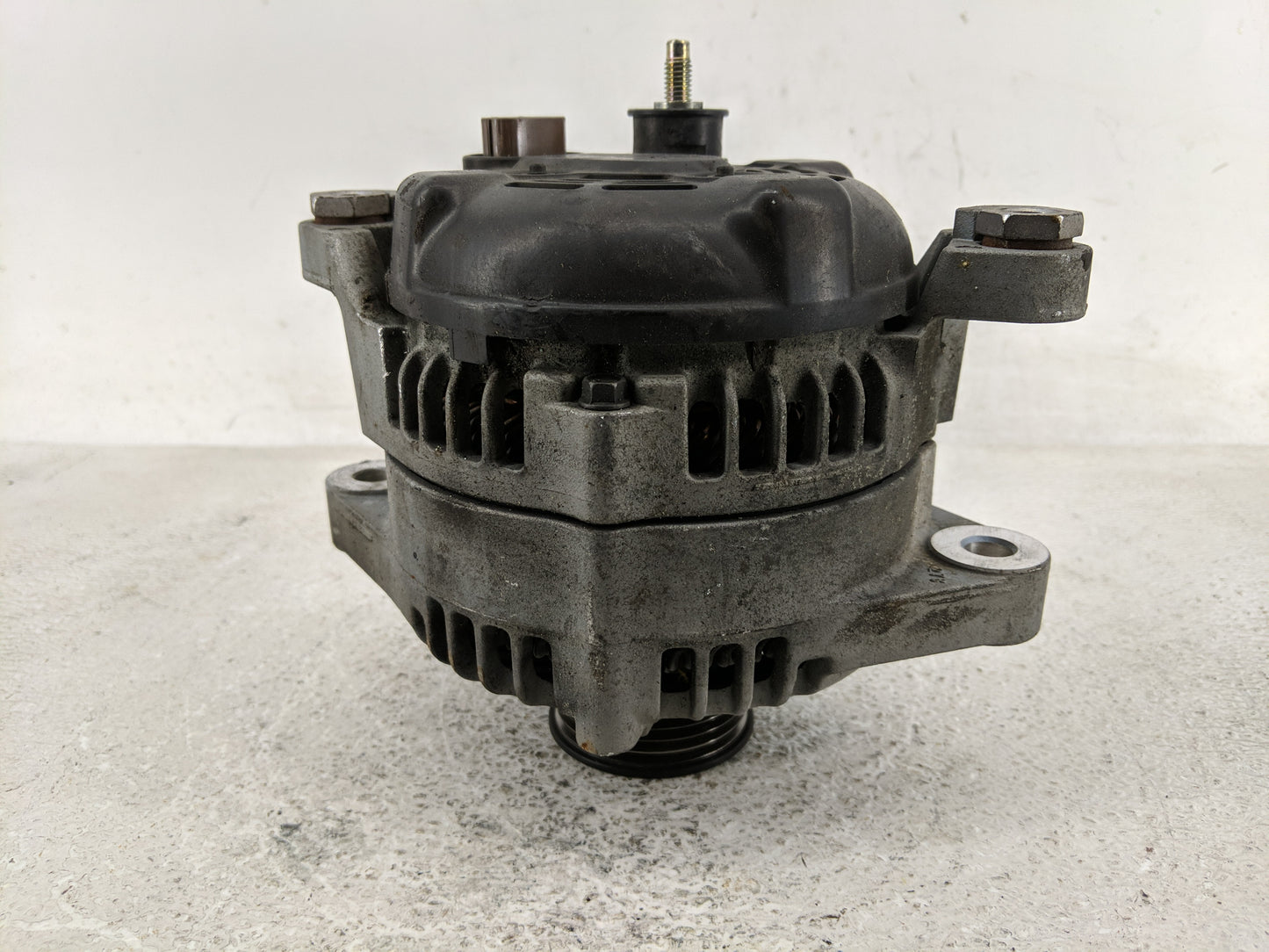 2015-2019 Hyundai Sonata Alternator Replacement Generator Charging Assembly Engine OEM P/N:37300-2G061 Fits OEM Used Auto Pa