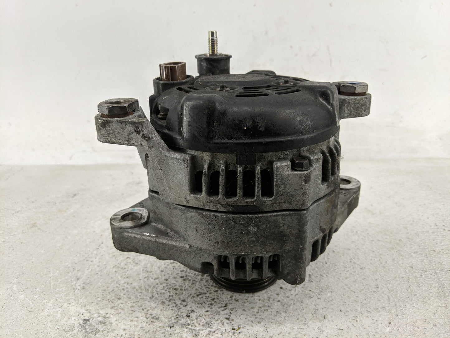 2015-2019 Hyundai Sonata Alternator Replacement Generator Charging Assembly Engine OEM P/N:37300-2G061 Fits OEM Used Auto Pa