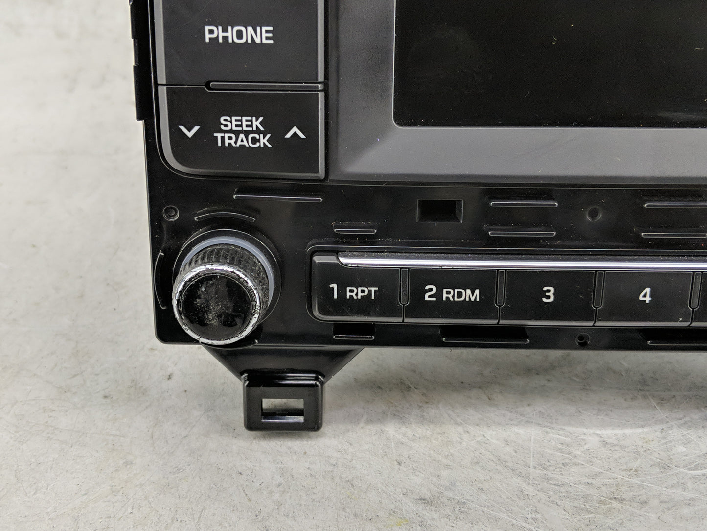 2015 Hyundai Sonata Radio AM FM Cd Player Receiver Replacement P/N:96170-C20004X 96180-C20004X Fits OEM Used Auto Parts - Oe