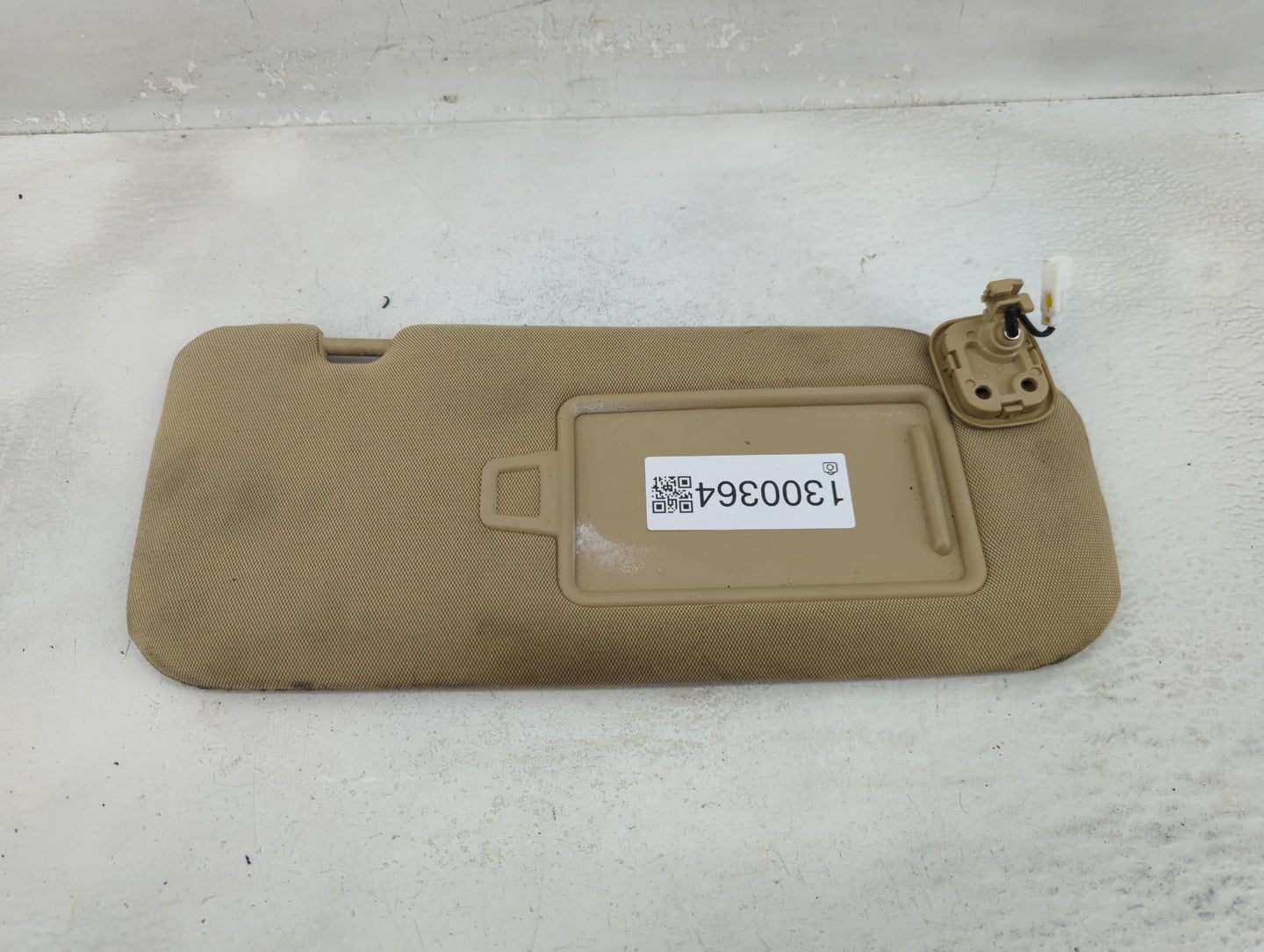 2015-2019 Hyundai Sonata Sun Visor Shade Replacement Passenger Right Mirror Fits Fits 2015 2016 2017 2018 2019 OEM Used Auto