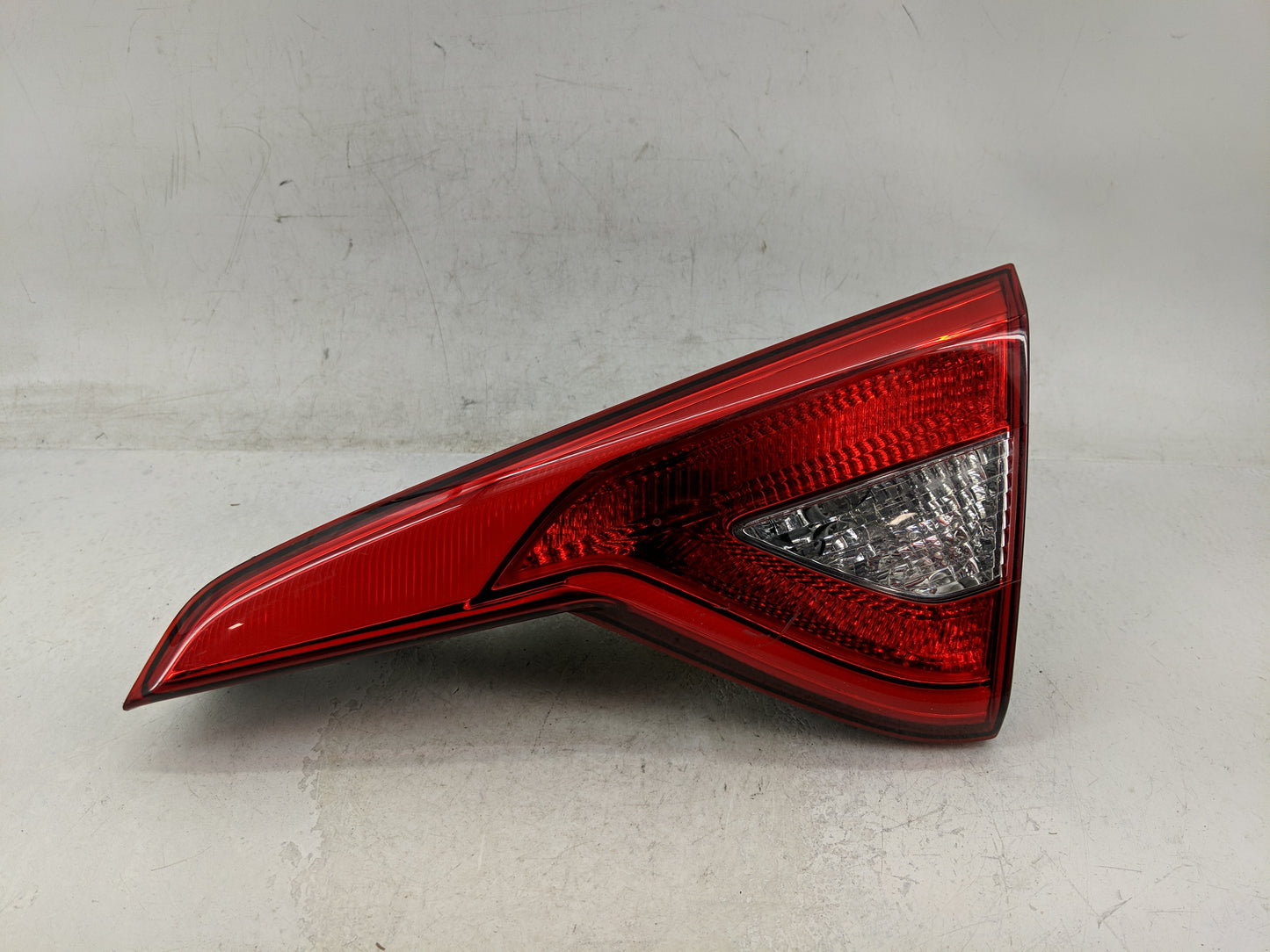 2015-2017 Hyundai Sonata Tail Light Assembly Passenger Right OEM Fits Fits 2015 2016 2017 OEM Used Auto Parts - Oemusedautop
