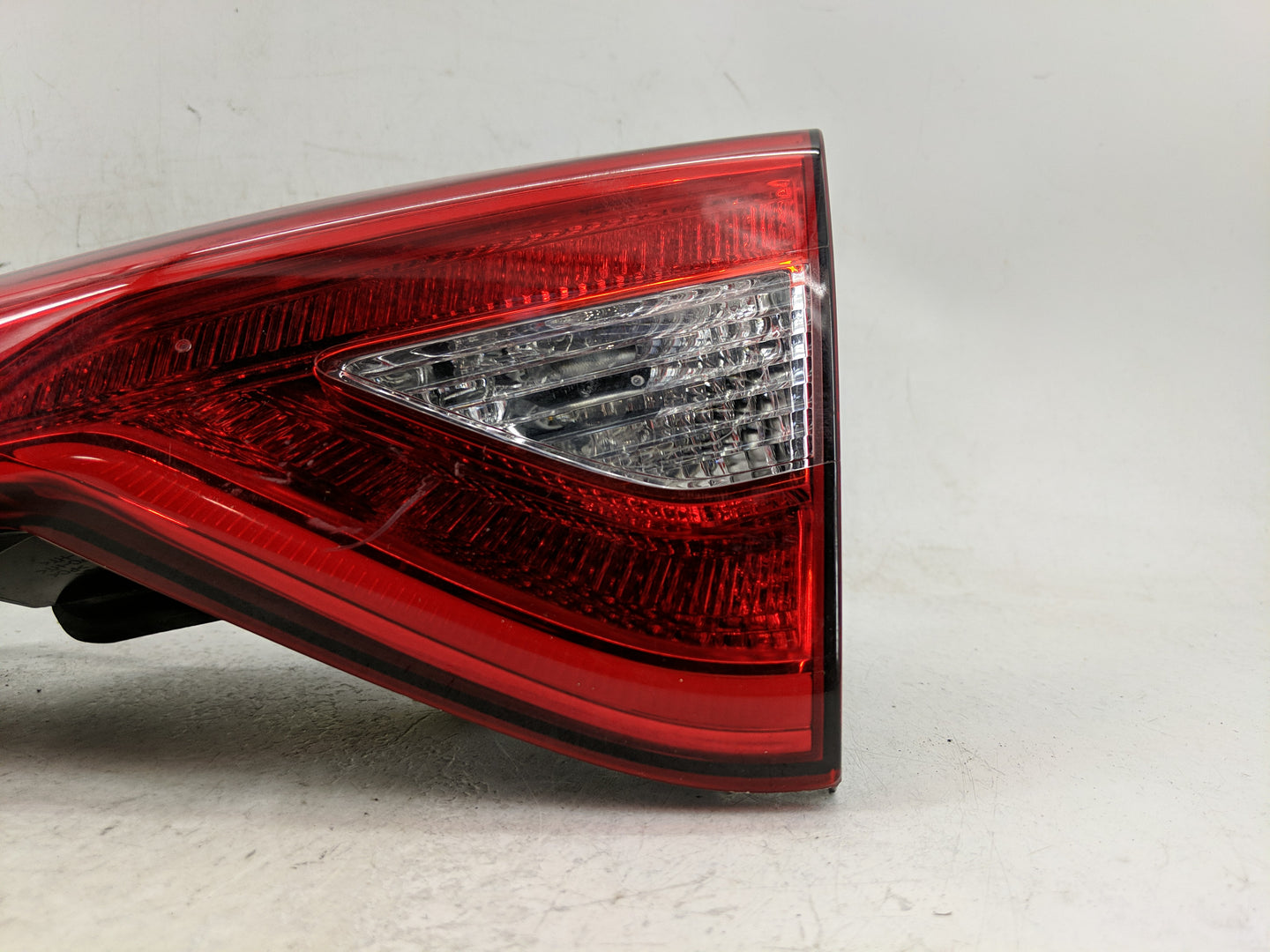 2015-2017 Hyundai Sonata Tail Light Assembly Passenger Right OEM Fits Fits 2015 2016 2017 OEM Used Auto Parts - Oemusedautop