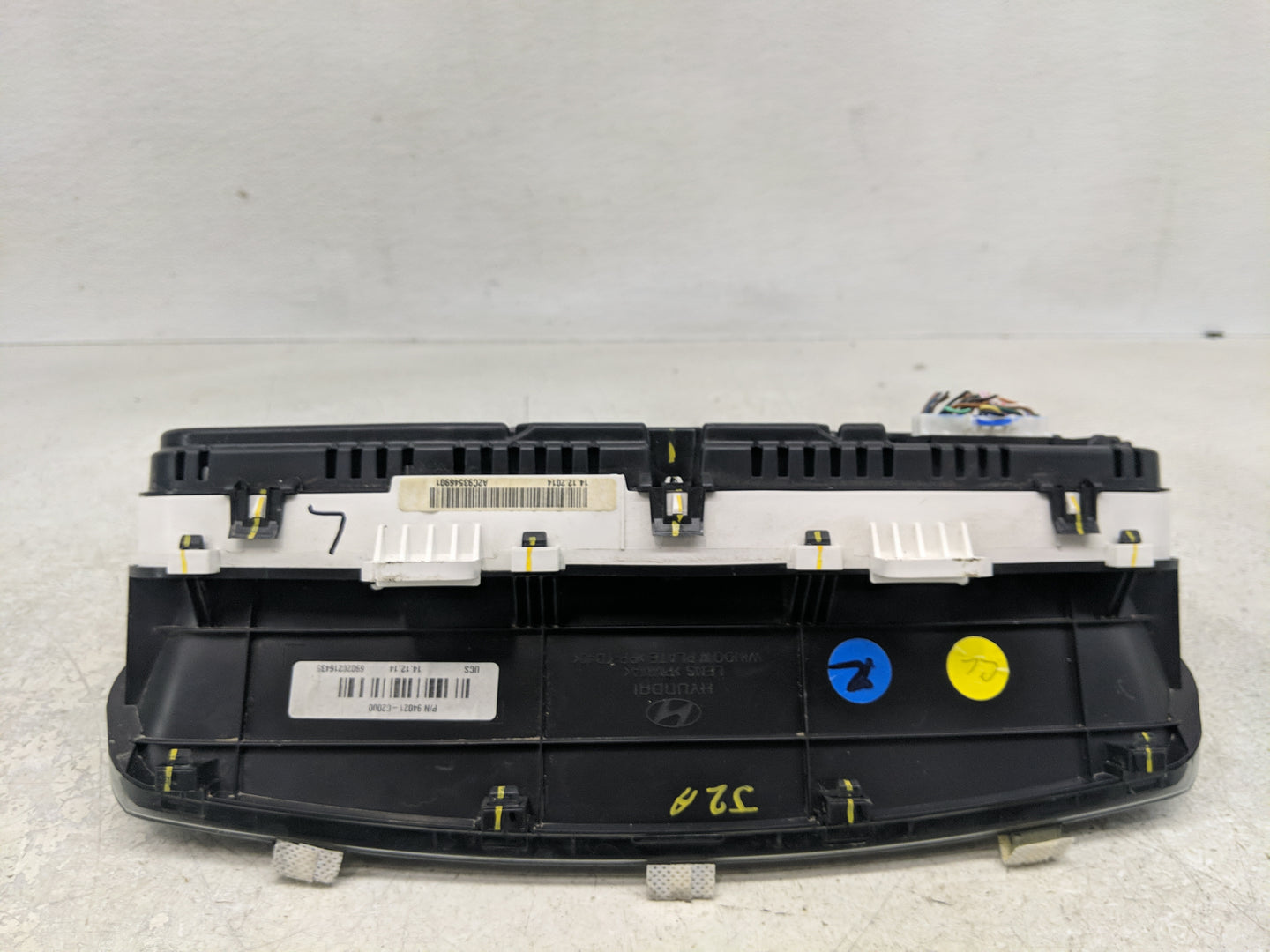 2015-2017 Hyundai Sonata Instrument Cluster Speedometer Gauges P/N:94001C2000 Fits Fits 2015 2016 2017 OEM Used Auto Parts -