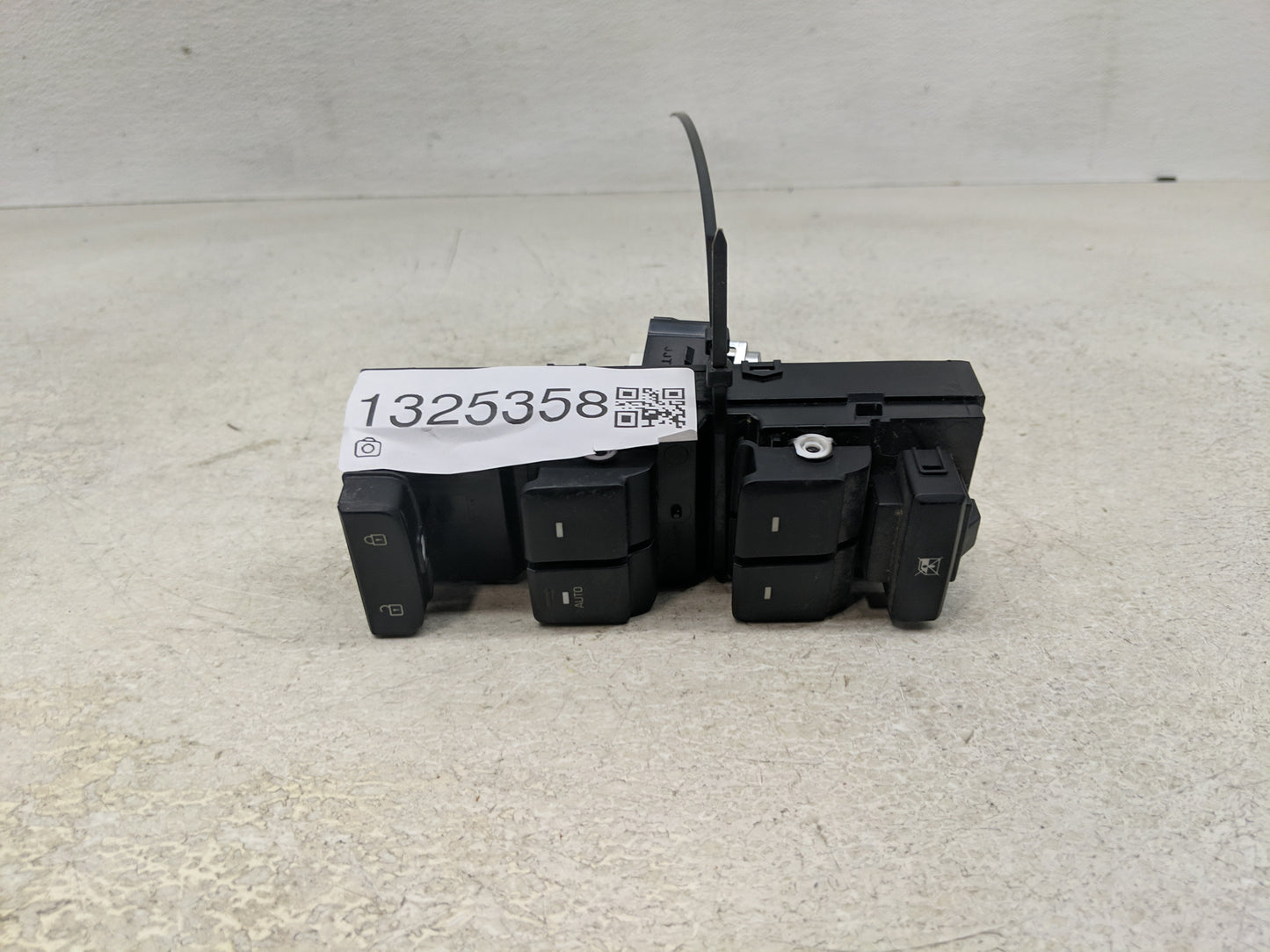 2015-2017 Hyundai Sonata Master Power Window Switch Replacement Driver Side Left Fits Fits 2015 2016 2017 OEM Used Auto Part