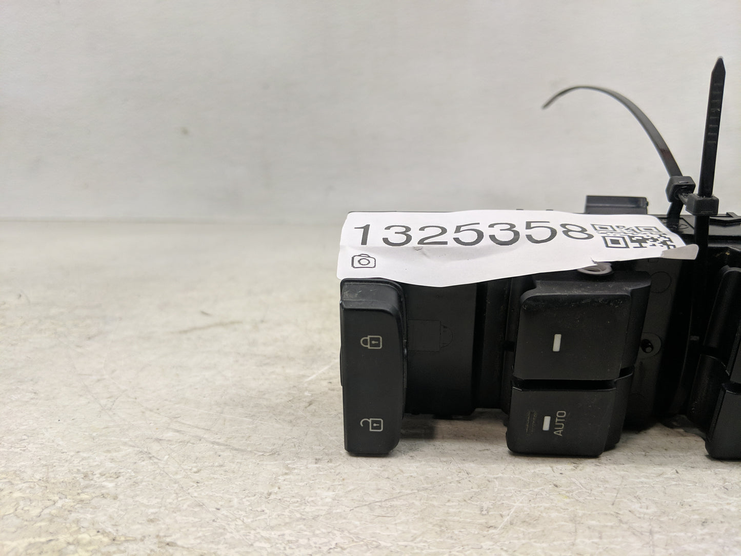 2015-2017 Hyundai Sonata Master Power Window Switch Replacement Driver Side Left Fits Fits 2015 2016 2017 OEM Used Auto Part