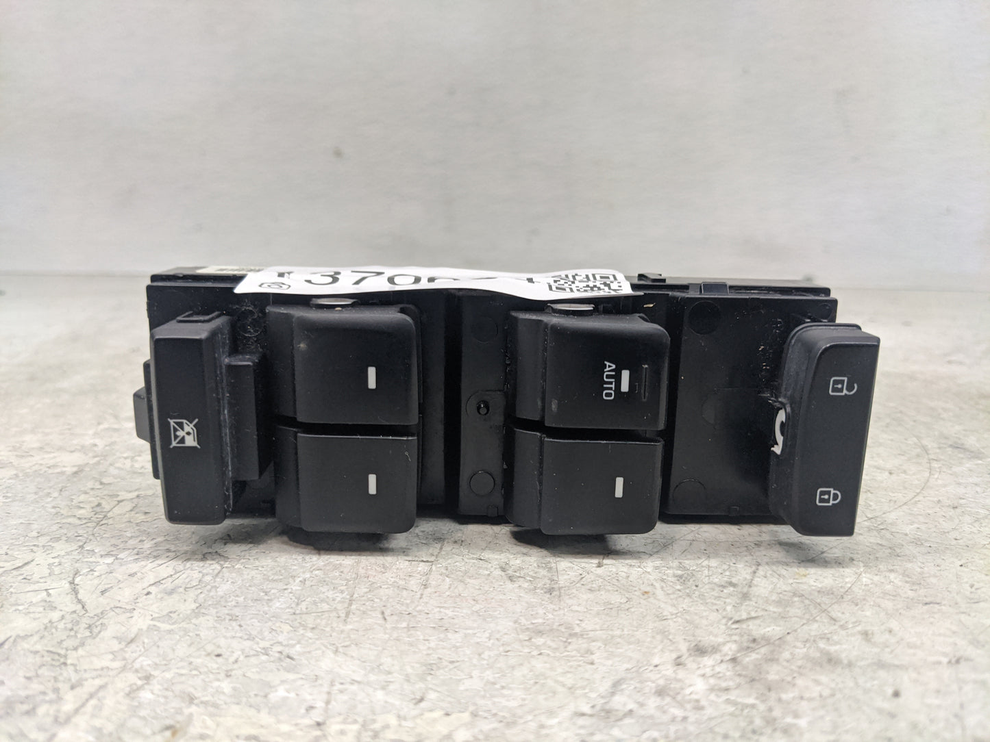 2015-2019 Hyundai Sonata Master Power Window Switch Replacement Driver Side Left P/N:93570-C1000 Fits OEM Used Auto Parts - 