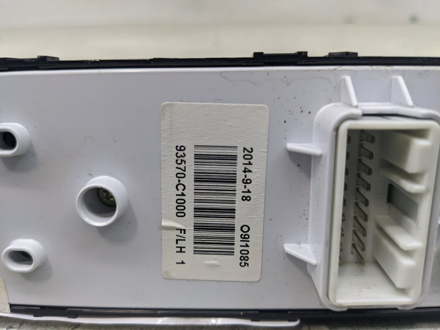 2015-2019 Hyundai Sonata Master Power Window Switch Replacement Driver Side Left P/N:93570-C1000 Fits OEM Used Auto Parts - 