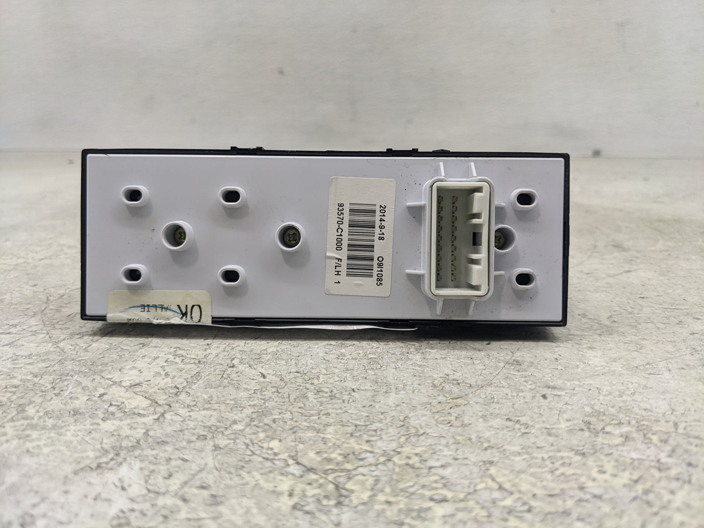 2015-2019 Hyundai Sonata Master Power Window Switch Replacement Driver Side Left P/N:93570-C1000 Fits OEM Used Auto Parts - 