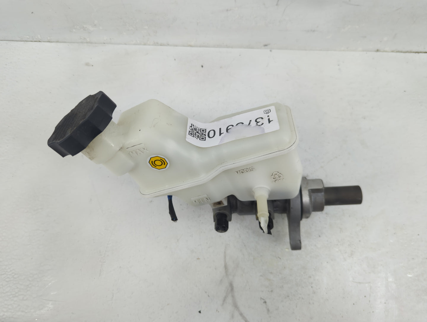 2015-2019 Hyundai Sonata Brake Master Cylinder 1375910 - Oemusedautoparts1.com