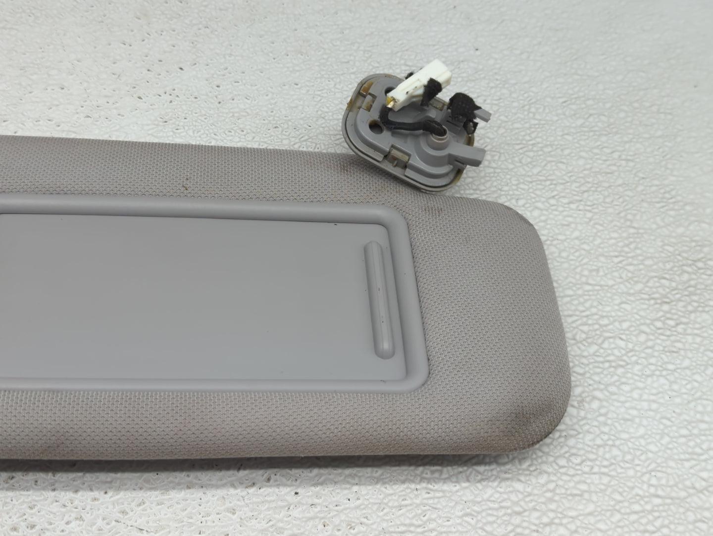2015-2019 Hyundai Sonata Sun Visor Shade Replacement Passenger Right Mirror Fits Fits 2015 2016 2017 2018 2019 OEM Used Auto