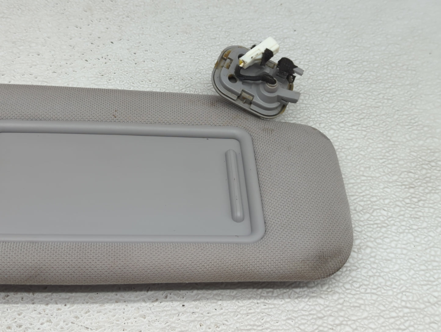 2015-2019 Hyundai Sonata Sun Visor Shade Replacement Passenger Right Mirror Fits Fits 2015 2016 2017 2018 2019 OEM Used Auto