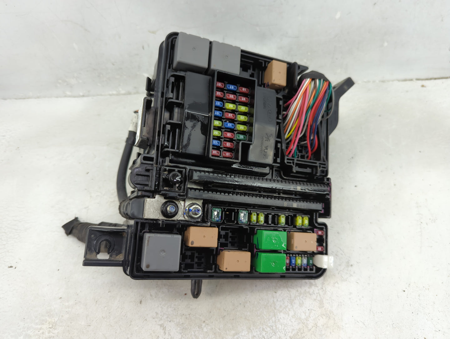 2015 Hyundai Sonata Fusebox Fuse Box Panel Relay Module Fits OEM Used Auto Parts - Oemusedautoparts1.com