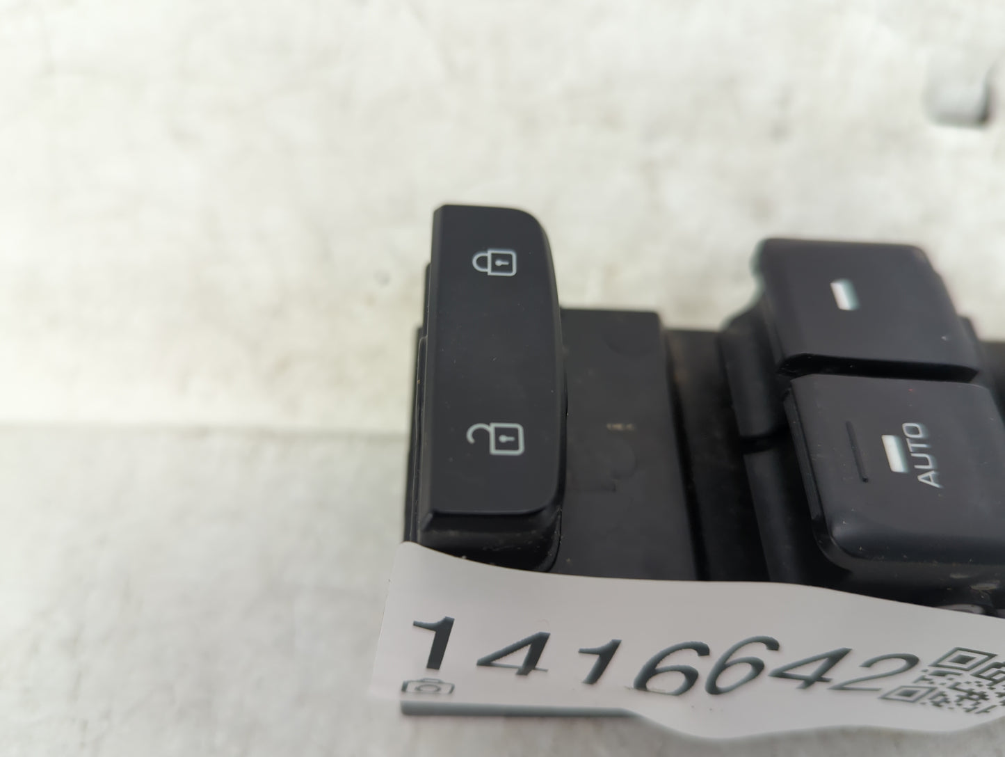 2015-2017 Hyundai Sonata Master Power Window Switch Replacement Driver Side Left P/N:93570-C1000 Fits Fits 2015 2016 2017 OE