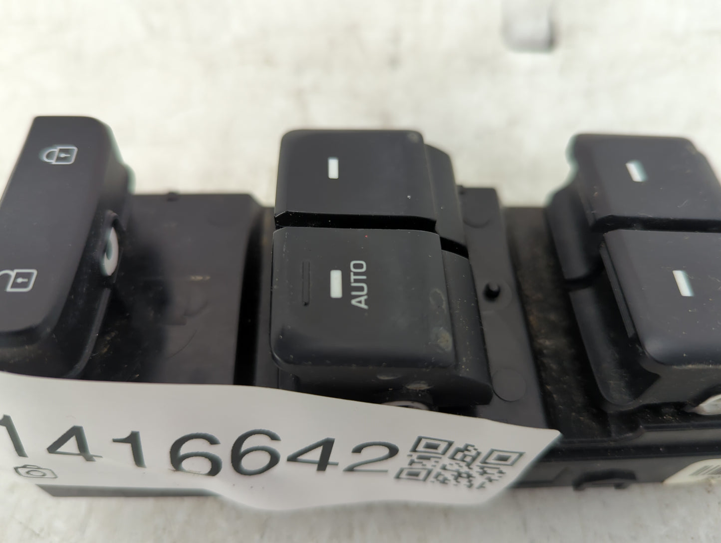 2015-2017 Hyundai Sonata Master Power Window Switch Replacement Driver Side Left P/N:93570-C1000 Fits Fits 2015 2016 2017 OE