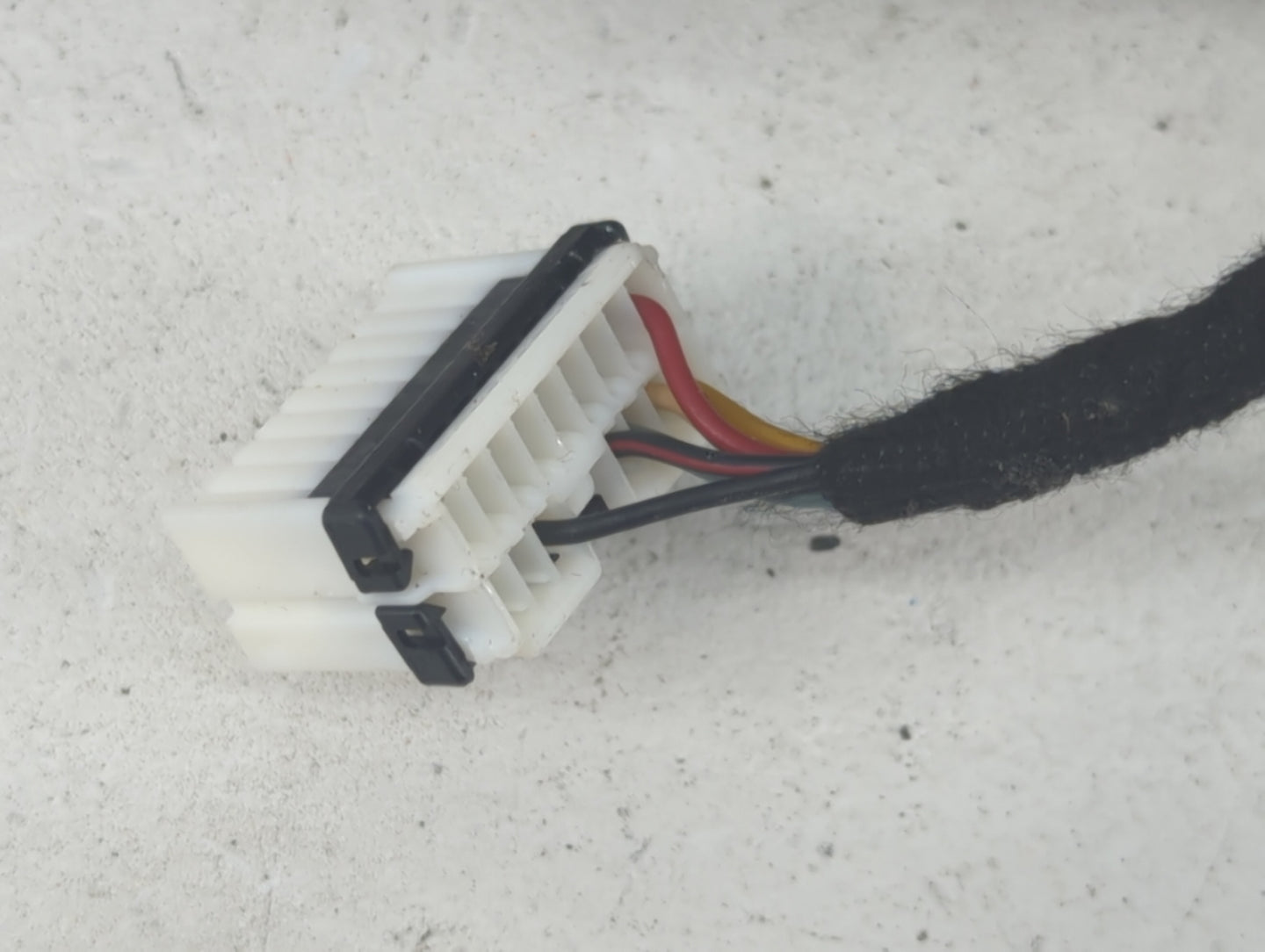2015 Hyundai Sonata Passenger Side View Mirror - Right Door Mirror OEM Used - Oemusedautoparts1.com