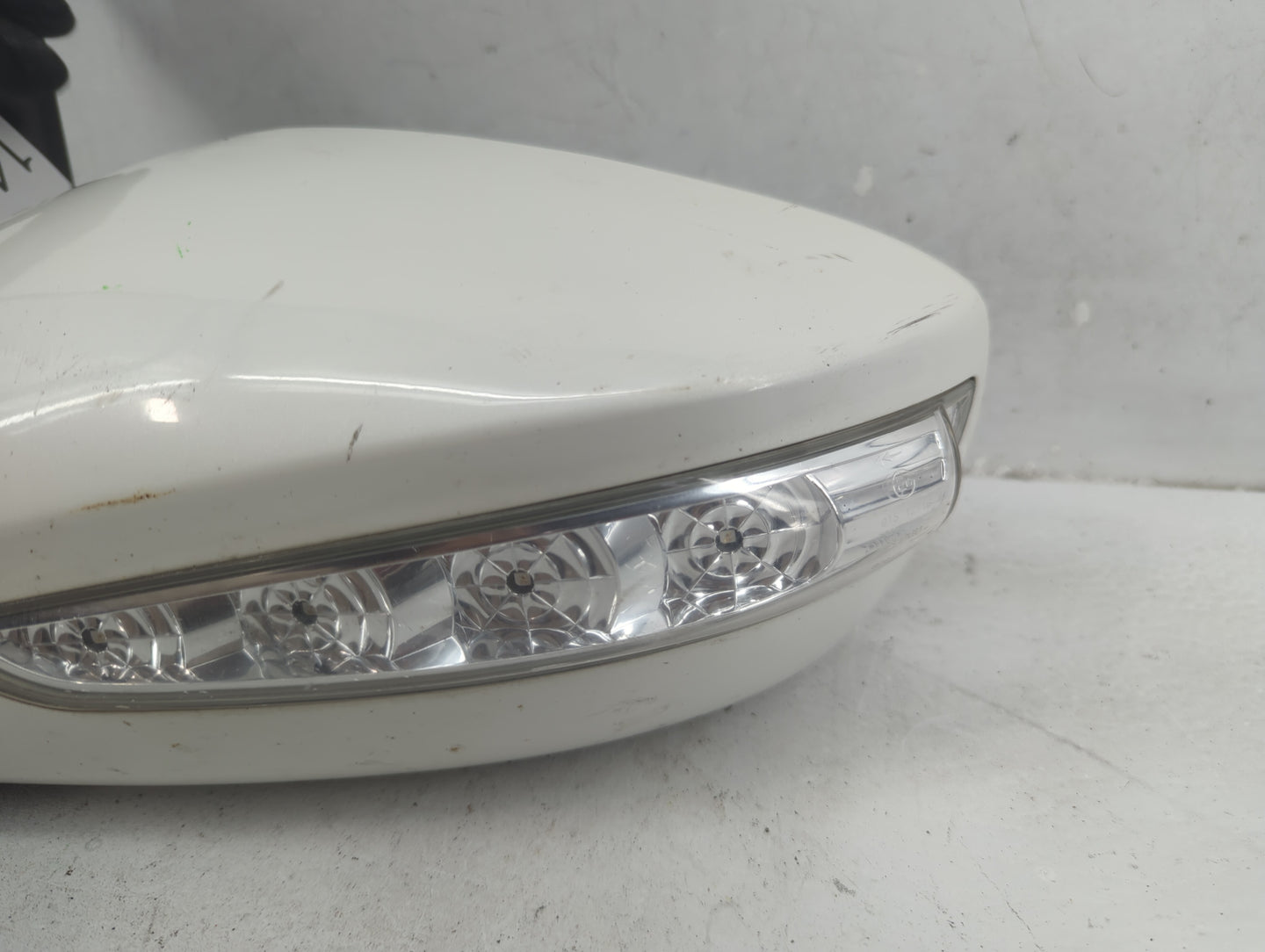 2011-2015 Hyundai Sonata Driver Side View Mirror - Left Door Mirror OEM Used - Oemusedautoparts1.com