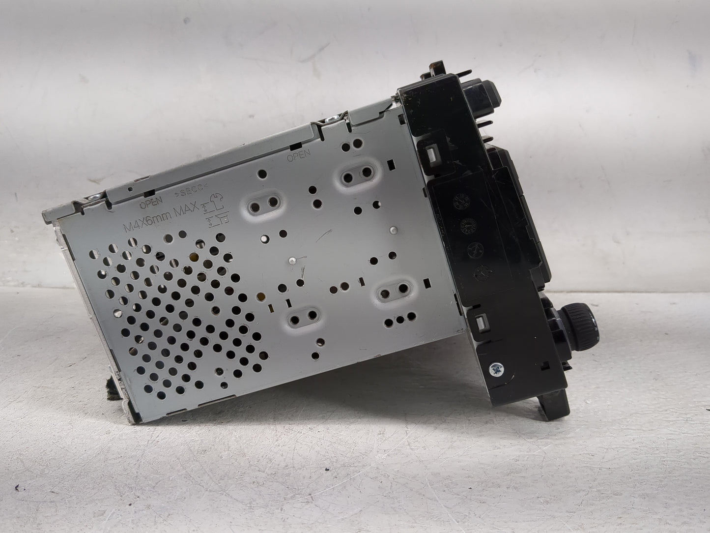 2015 Hyundai Sonata Radio AM FM Cd Player Receiver Replacement P/N:96170-C20004X Fits OEM Used Auto Parts - Oemusedautoparts