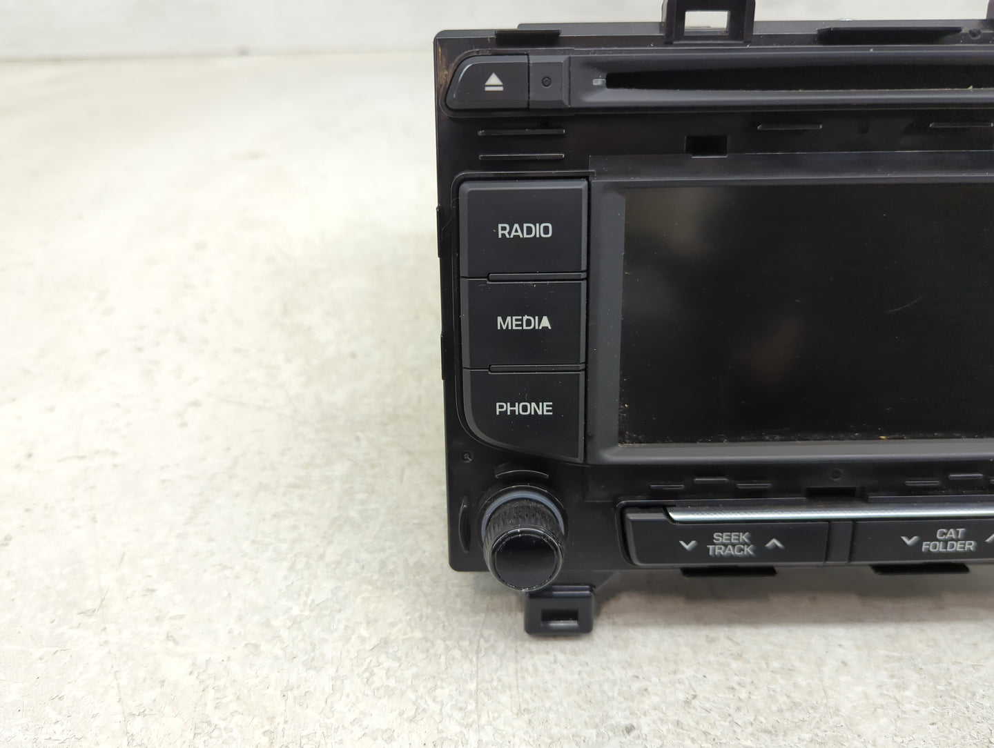 2015 Hyundai Sonata Radio AM FM Cd Player Receiver Replacement P/N:96180-C20004X 96170-C20004X Fits OEM Used Auto Parts - Oe