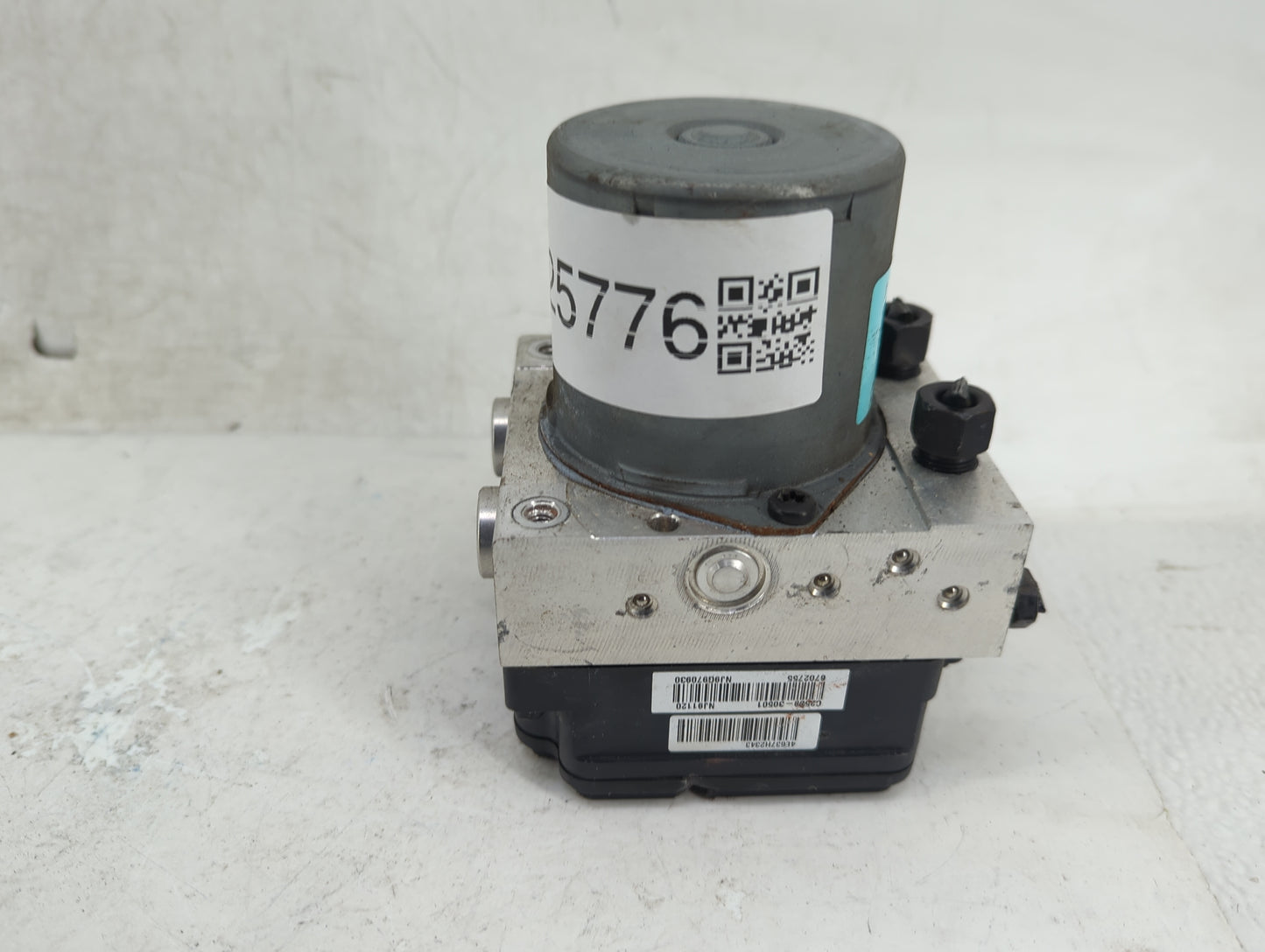 2015 Hyundai Sonata ABS Pump Control Module Replacement P/N:58920-C2201 Fits OEM Used Auto Parts - Oemusedautoparts1.com