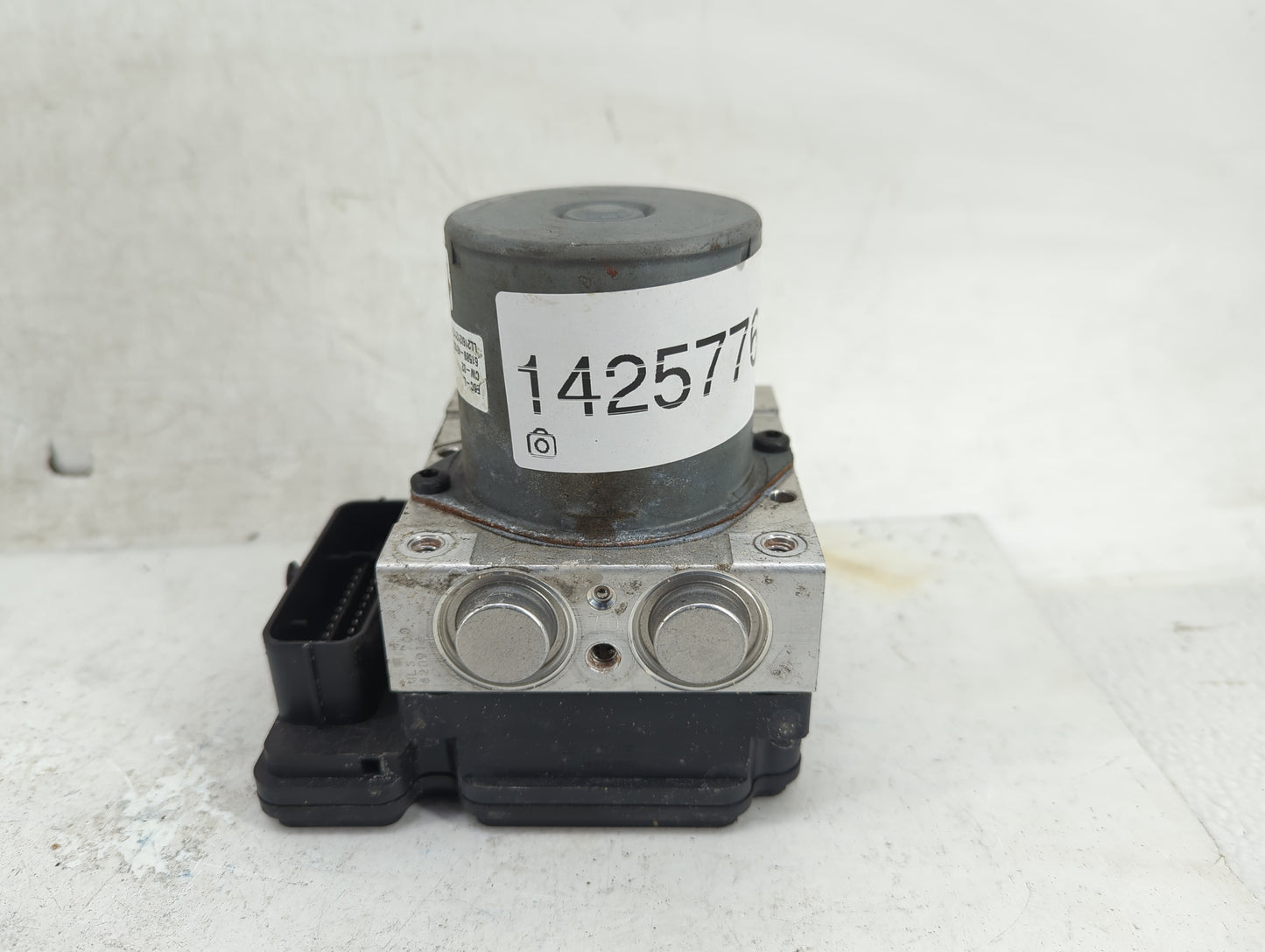 2015 Hyundai Sonata ABS Pump Control Module Replacement P/N:58920-C2201 Fits OEM Used Auto Parts - Oemusedautoparts1.com