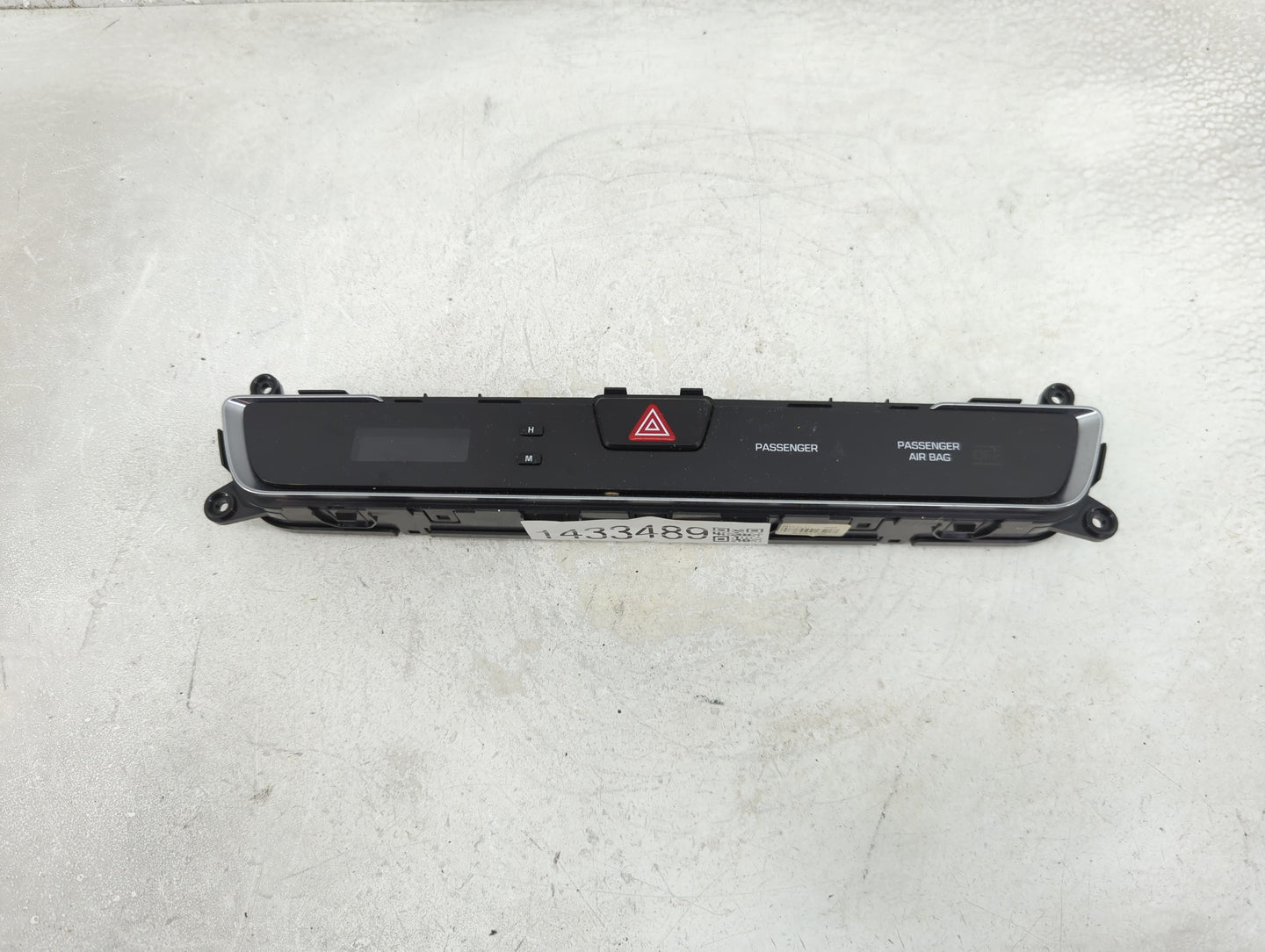 2015-2016 Hyundai Sonata Information Display Screen - Oemusedautoparts1.com