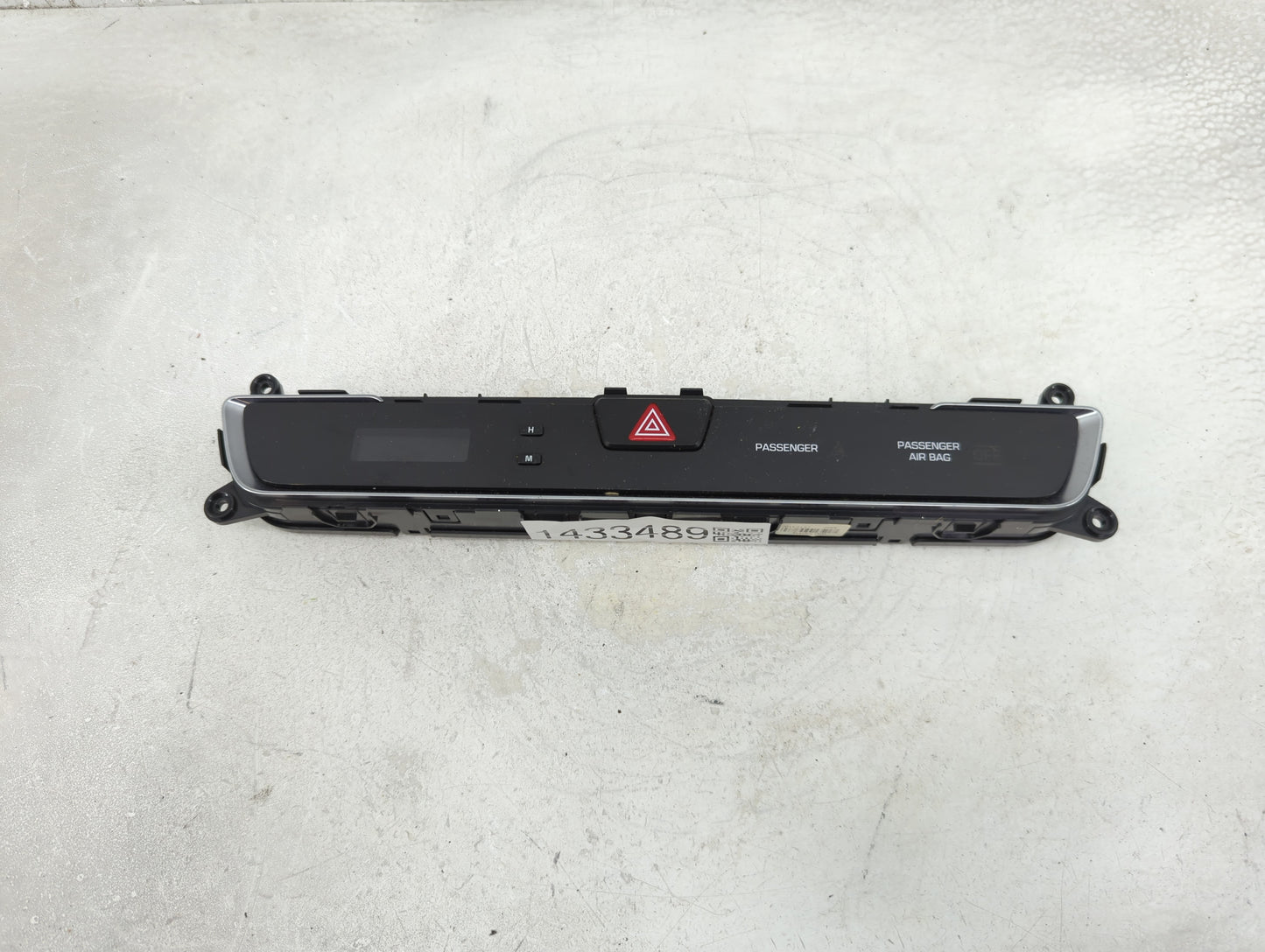 2015-2016 Hyundai Sonata Information Display Screen - Oemusedautoparts1.com