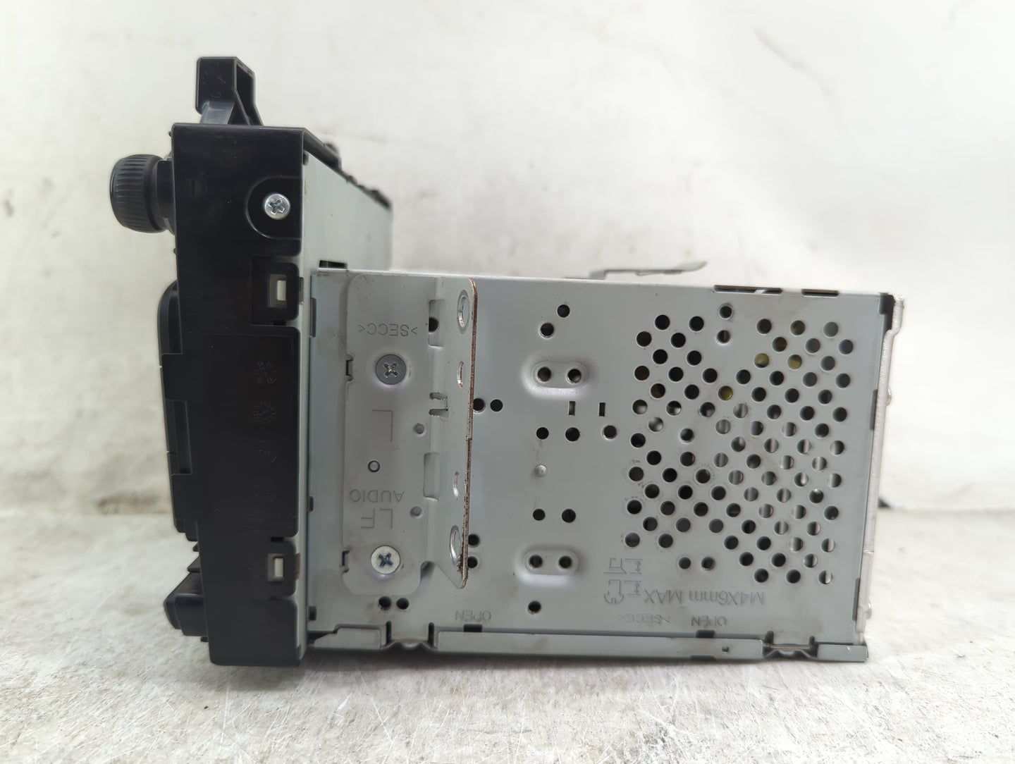 2015-2017 Hyundai Sonata Radio AM FM Cd Player Receiver Replacement P/N:96180-C20004X Fits Fits 2015 2016 2017 OEM Used Auto