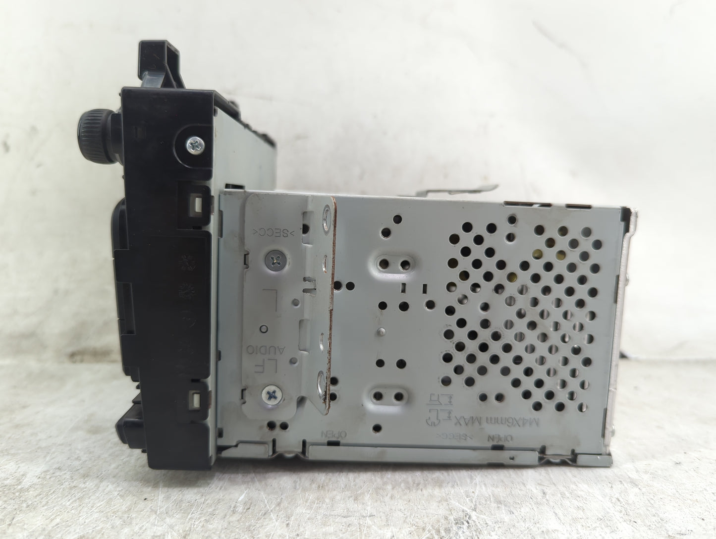 2015-2017 Hyundai Sonata Radio AM FM Cd Player Receiver Replacement P/N:96180-C20004X Fits Fits 2015 2016 2017 OEM Used Auto