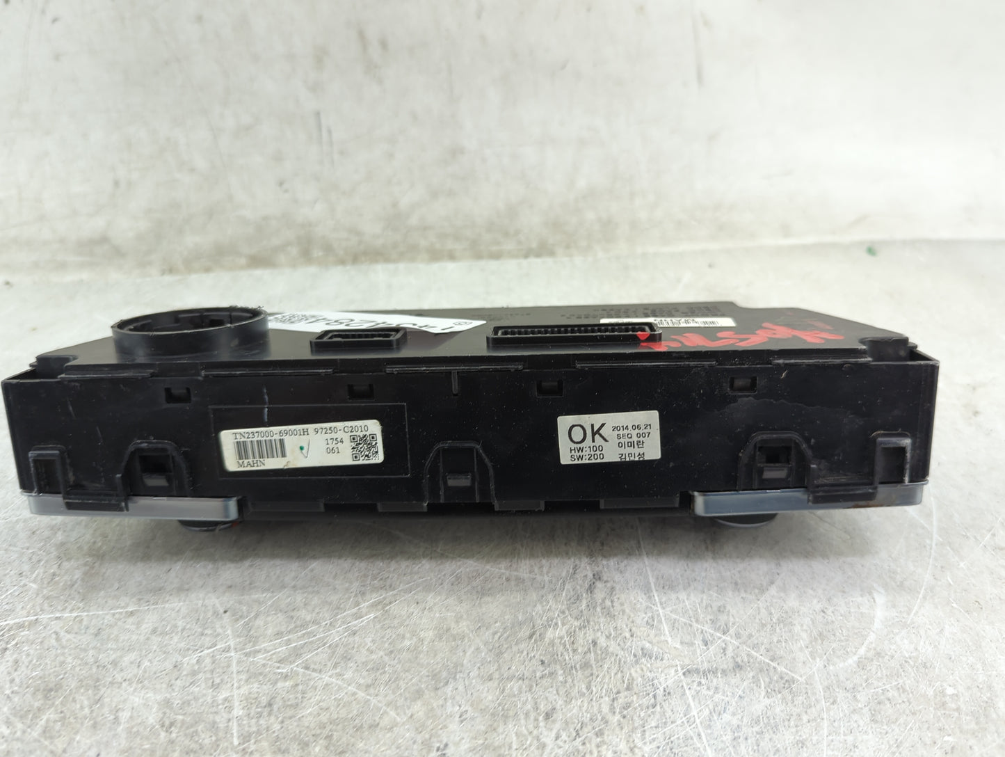 2015-2017 Hyundai Sonata Climate Control Module Temperature AC/Heater Replacement P/N:97250-C2XXX TN237000-69001H Fits OEM U
