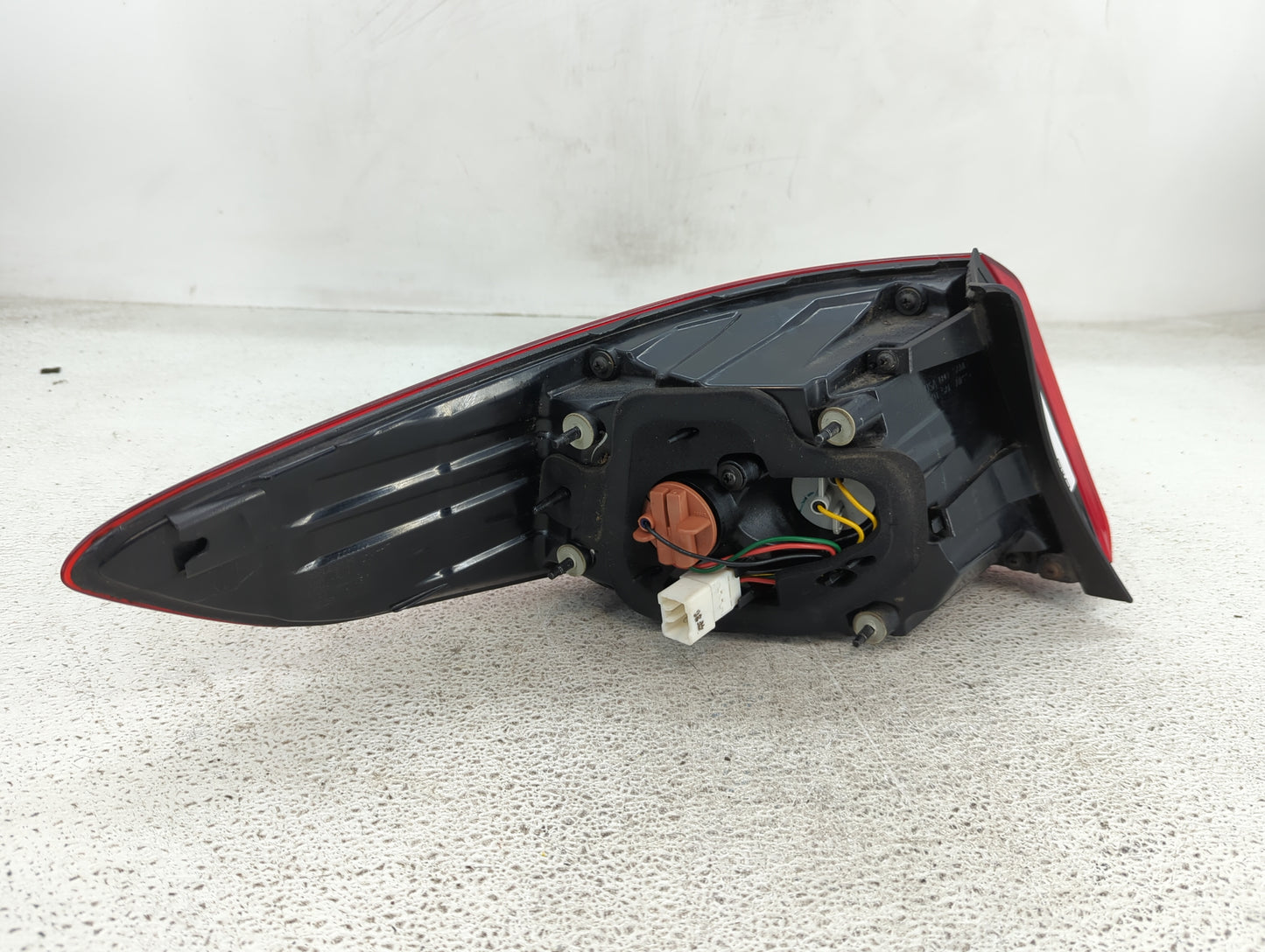2015-2017 Hyundai Sonata Tail Light Assembly Passenger Right OEM P/N:92402-C2000 Fits Fits 2015 2016 2017 OEM Used Auto Part