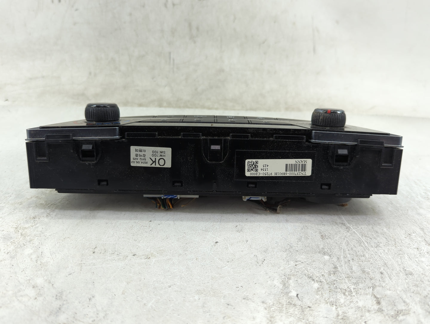 2015-2017 Hyundai Sonata Climate Control Module Temperature AC/Heater Replacement P/N:97250-C2000 TN237000-68901H Fits OEM U