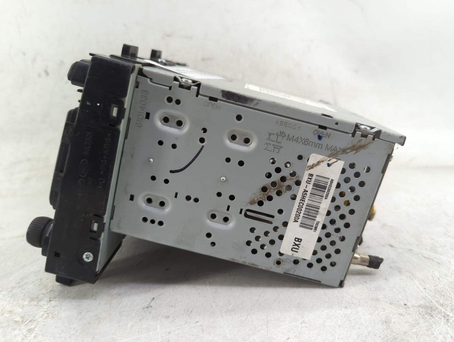 2015 Hyundai Sonata Radio AM FM Cd Player Receiver Replacement P/N:96180-C20504X A5HEC00200A Fits OEM Used Auto Parts - Oemu