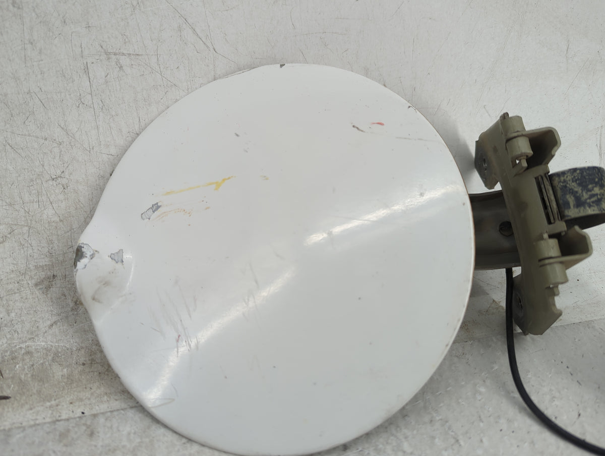 2015 Hyundai Sonata Fuel Tank Door Lid Gas Tank White - Oemusedautoparts1.com