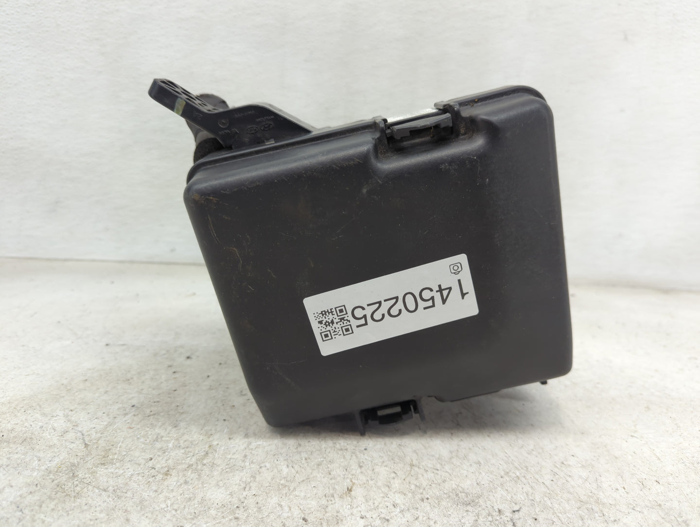 2015 Hyundai Sonata Fusebox Fuse Box Panel Relay Module P/N:91200C2010LA Fits OEM Used Auto Parts - Oemusedautoparts1.com