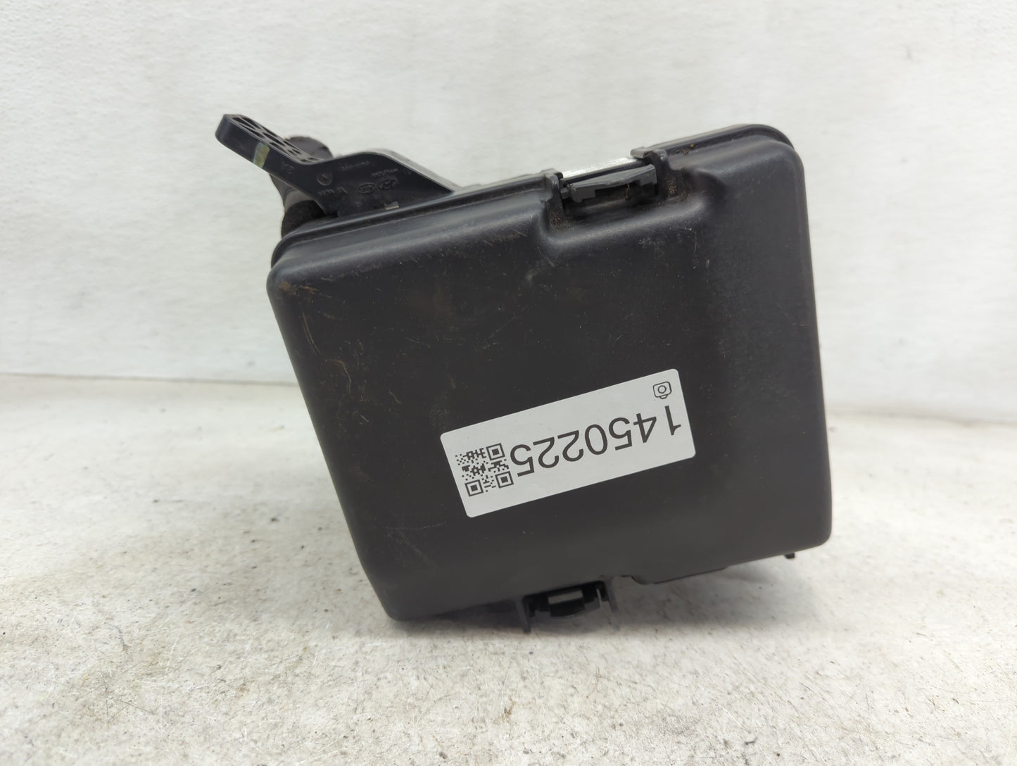 2015 Hyundai Sonata Fusebox Fuse Box Panel Relay Module P/N:91200C2010LA Fits OEM Used Auto Parts - Oemusedautoparts1.com