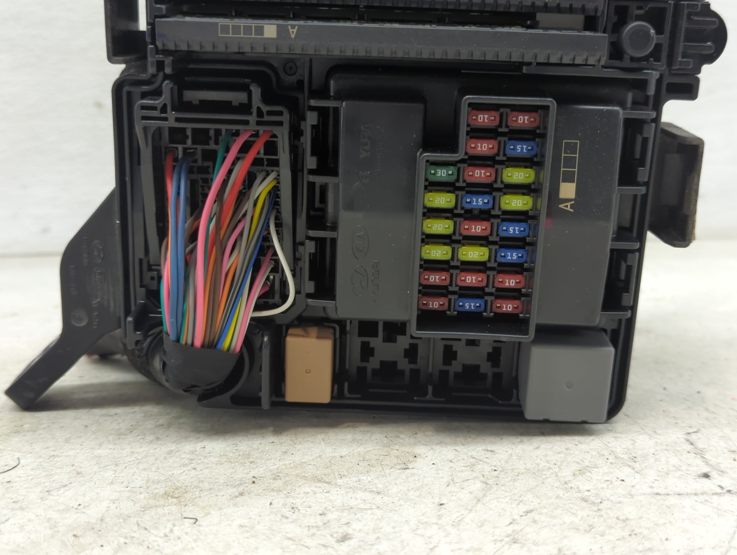 2015 Hyundai Sonata Fusebox Fuse Box Panel Relay Module P/N:91200C2010LA Fits OEM Used Auto Parts - Oemusedautoparts1.com