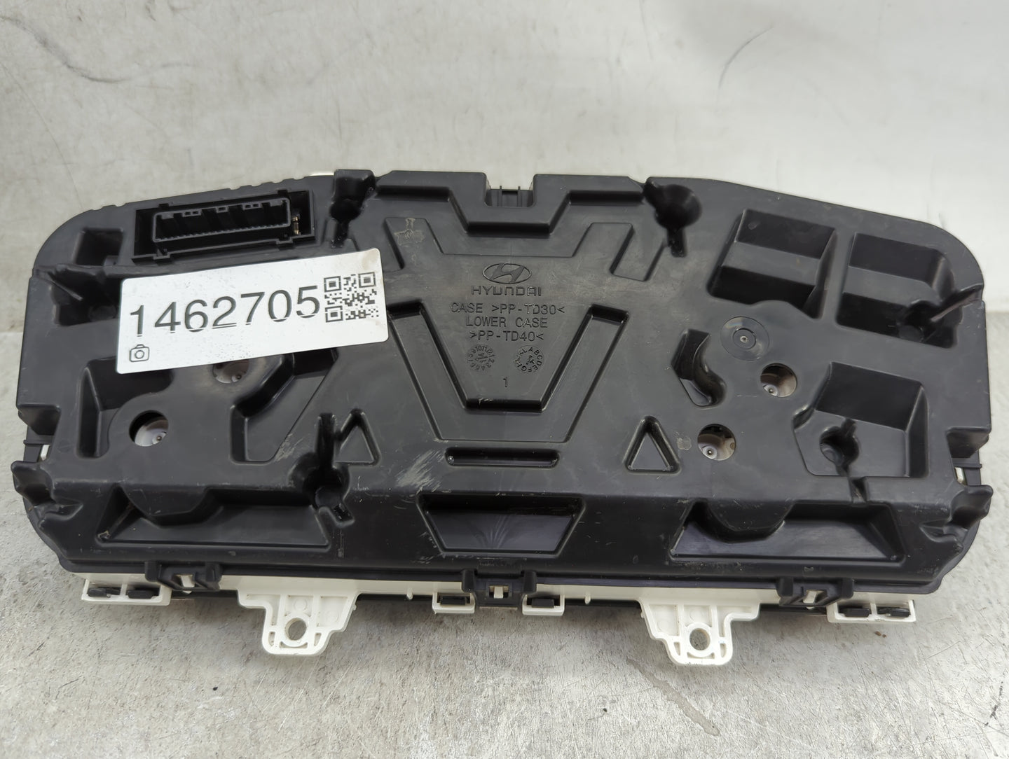 2015 Hyundai Sonata Instrument Cluster Speedometer Gauges P/N:94031-C2000 Miles: Fits OEM Used Auto Parts - Oemusedautoparts