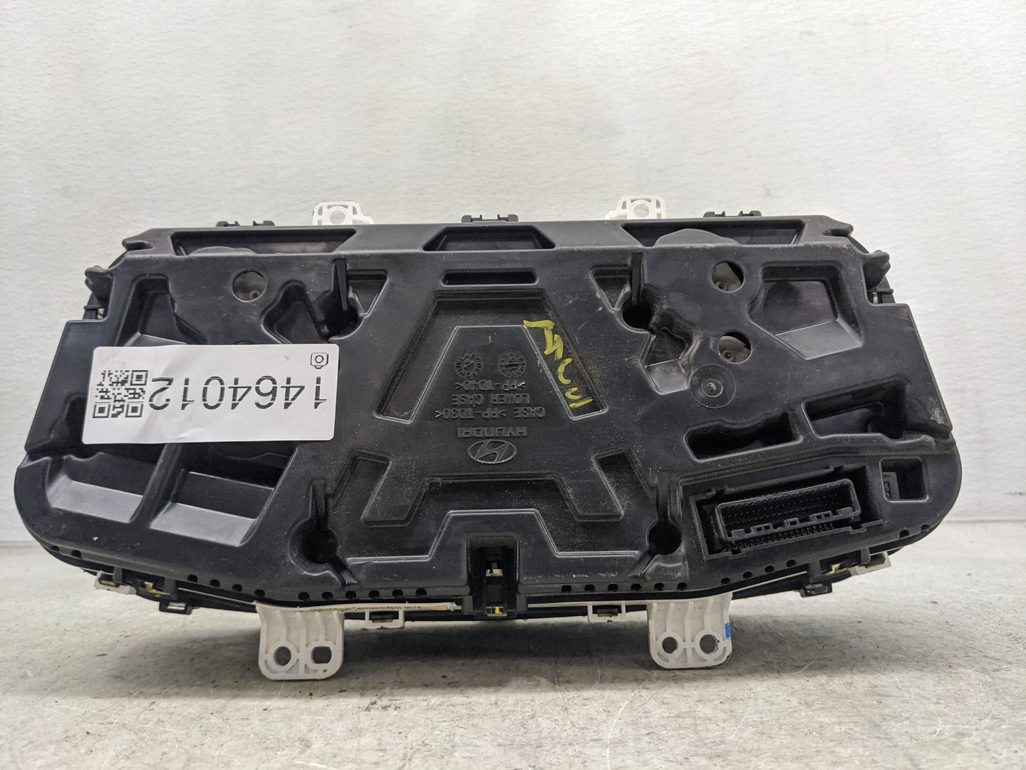 2015 Hyundai Sonata Instrument Cluster Speedometer Gauges P/N:94001-C2000 A2C90861101 Miles:74K Fits OEM Used Auto Parts - O