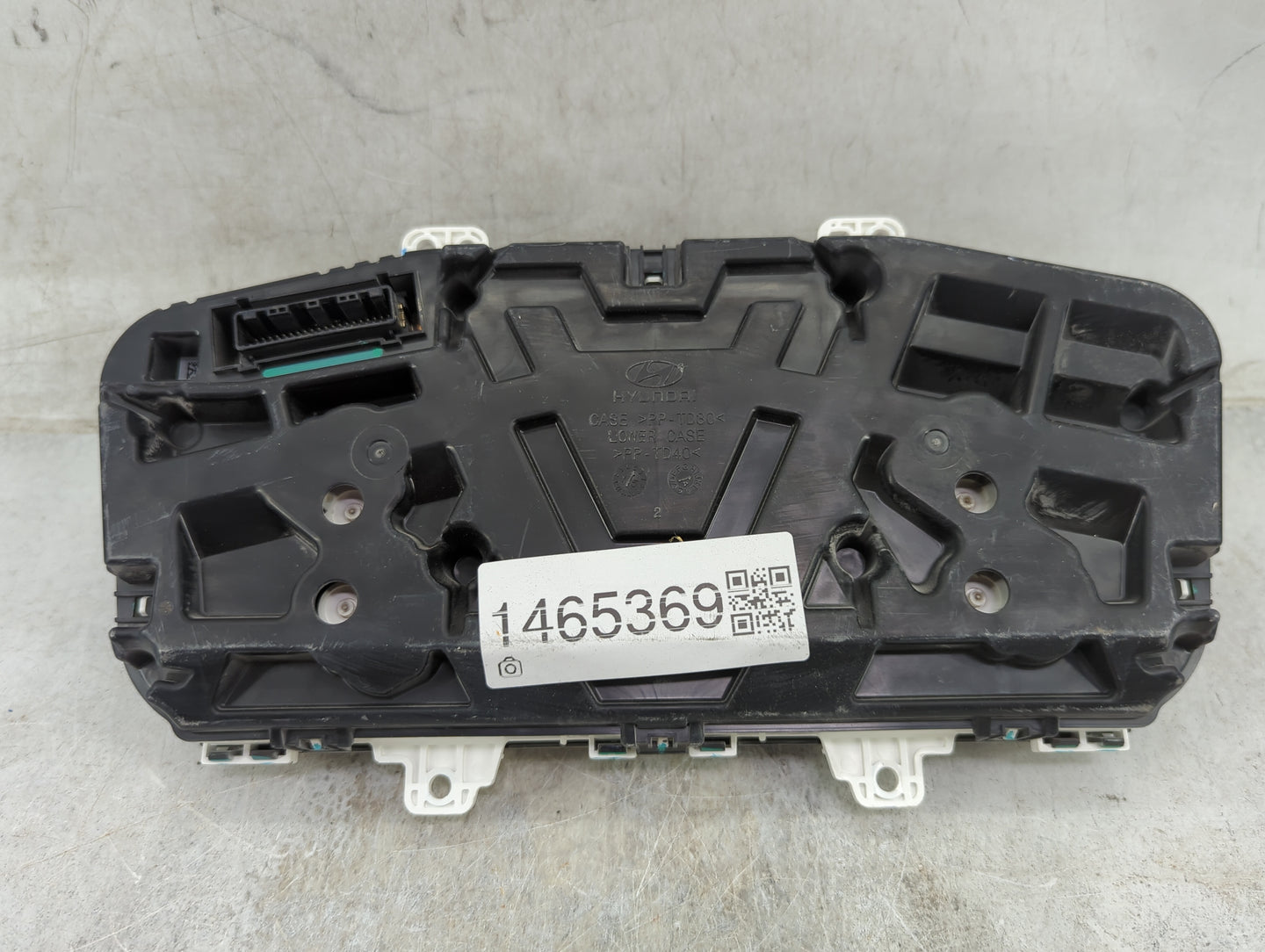 2015 Hyundai Sonata Instrument Cluster Speedometer Gauges P/N:94001-C2000 Miles: Fits OEM Used Auto Parts - Oemusedautoparts