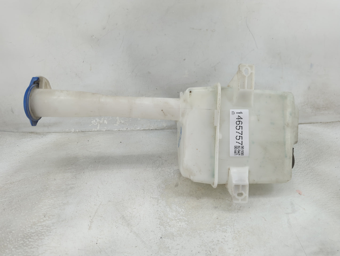 2015-2019 Hyundai Sonata Windshield Washer Fluid Reservoir Bottle Oem 1465757 - Oemusedautoparts1.com
