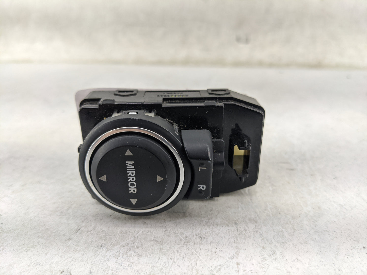 2015 Hyundai Sonata Master Power Window Switch Replacement Driver Side Left P/N:S180 Fits OEM Used Auto Parts - Oemusedautop