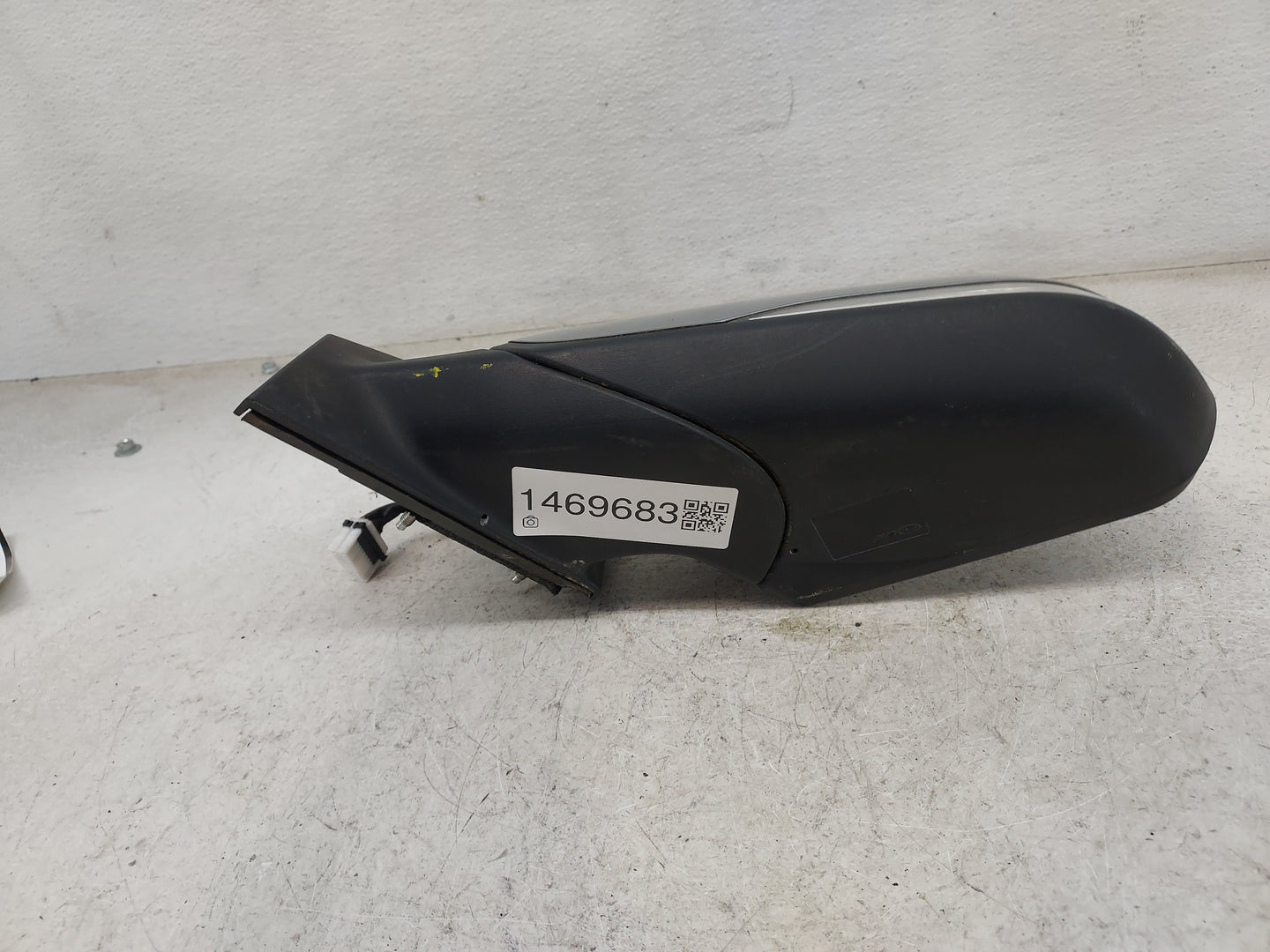 2015 Hyundai Sonata Driver Side View Mirror - Left Door Mirror OEM Used - Oemusedautoparts1.com