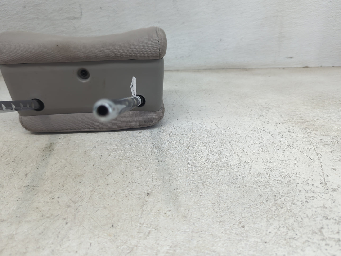 2015-2017 Hyundai Sonata Headrest Head Rest Front Driver Passenger Seat Fits Fits 2015 2016 2017 OEM Used Auto Parts - Oemus