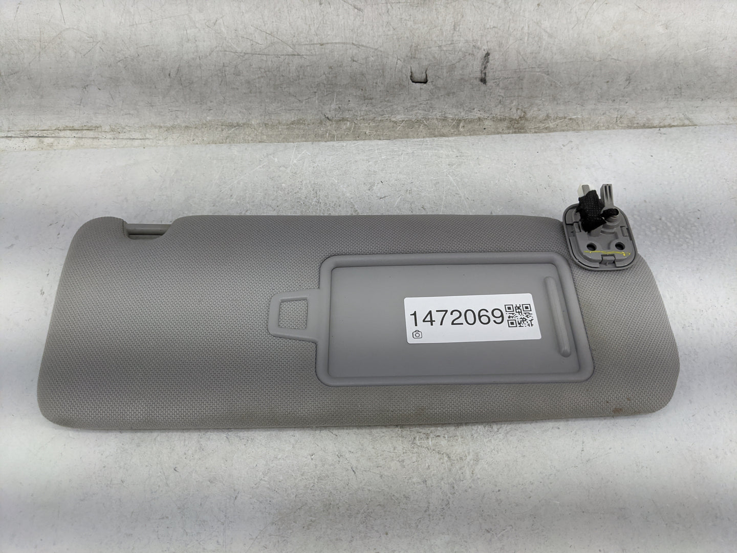 2015-2019 Hyundai Sonata Sun Visor Shade Replacement Passenger Right Mirror Fits Fits 2015 2016 2017 2018 2019 OEM Used Auto