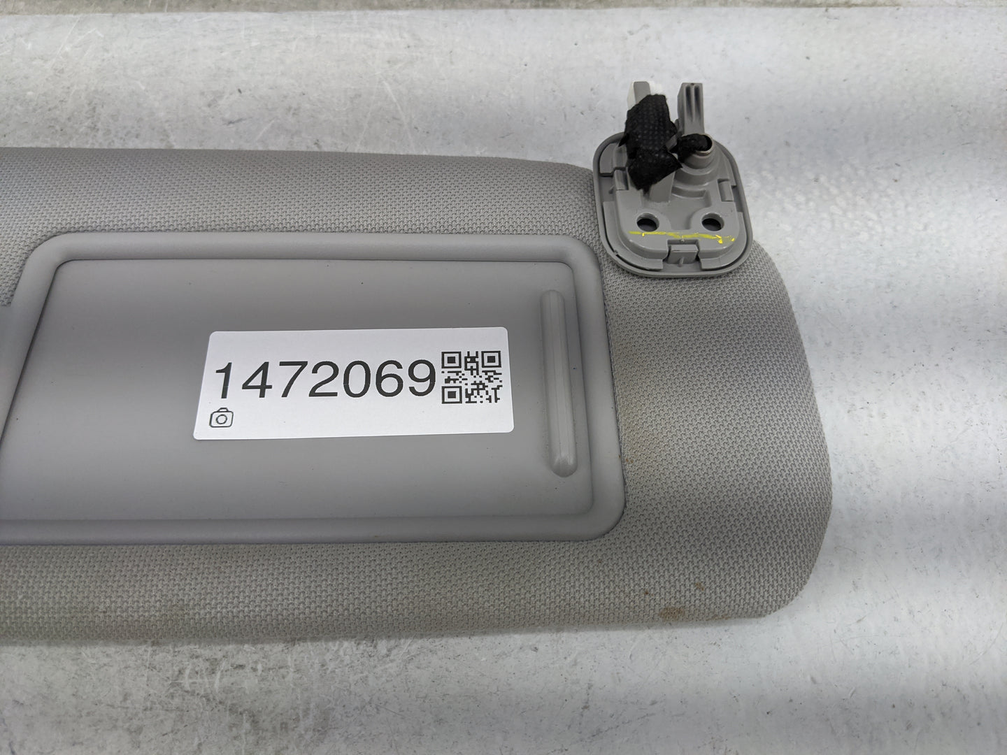 2015-2019 Hyundai Sonata Sun Visor Shade Replacement Passenger Right Mirror Fits Fits 2015 2016 2017 2018 2019 OEM Used Auto