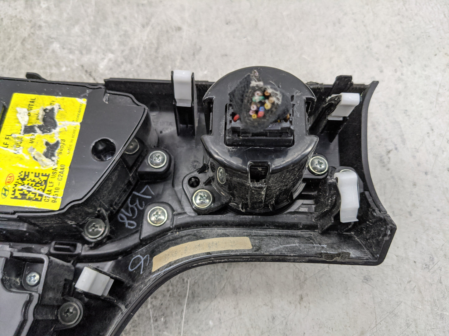 2015 Hyundai Sonata Climate Control Module Temperature AC/Heater Replacement P/N:97250-C2XXX 97250-C2AA0 Fits OEM Used Auto 